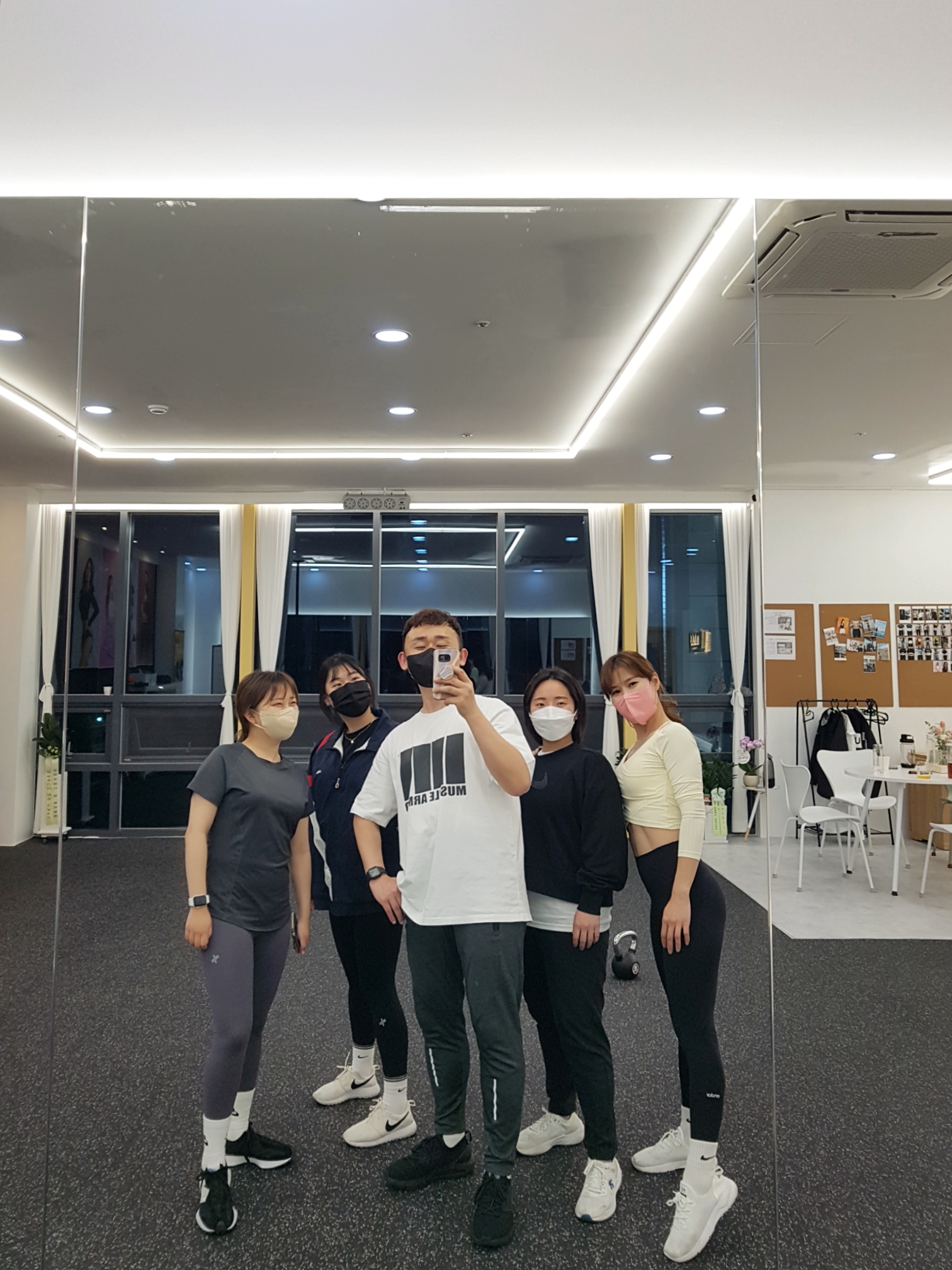 라라그룹피티
