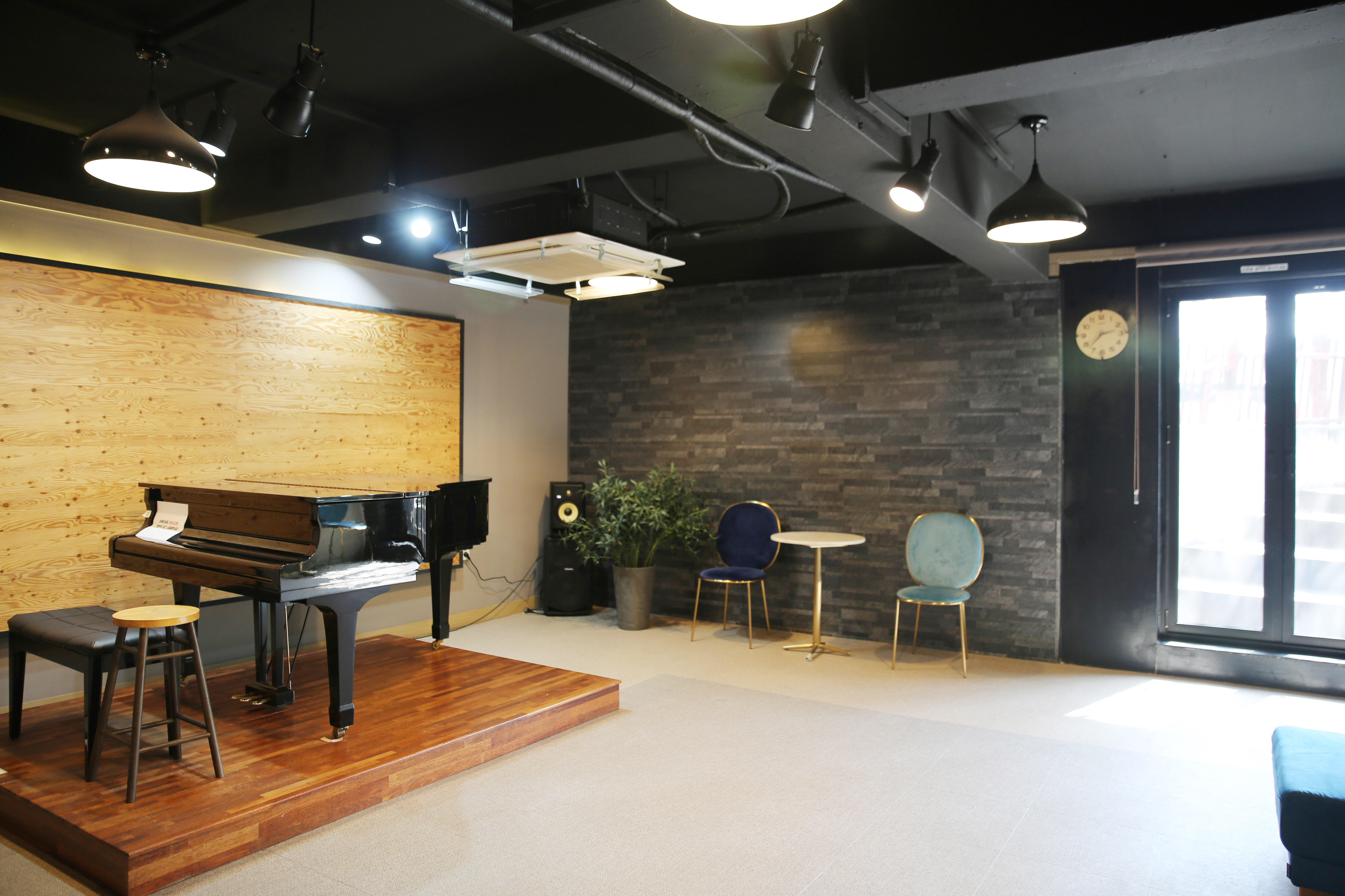 3번째 스튜디오 사진