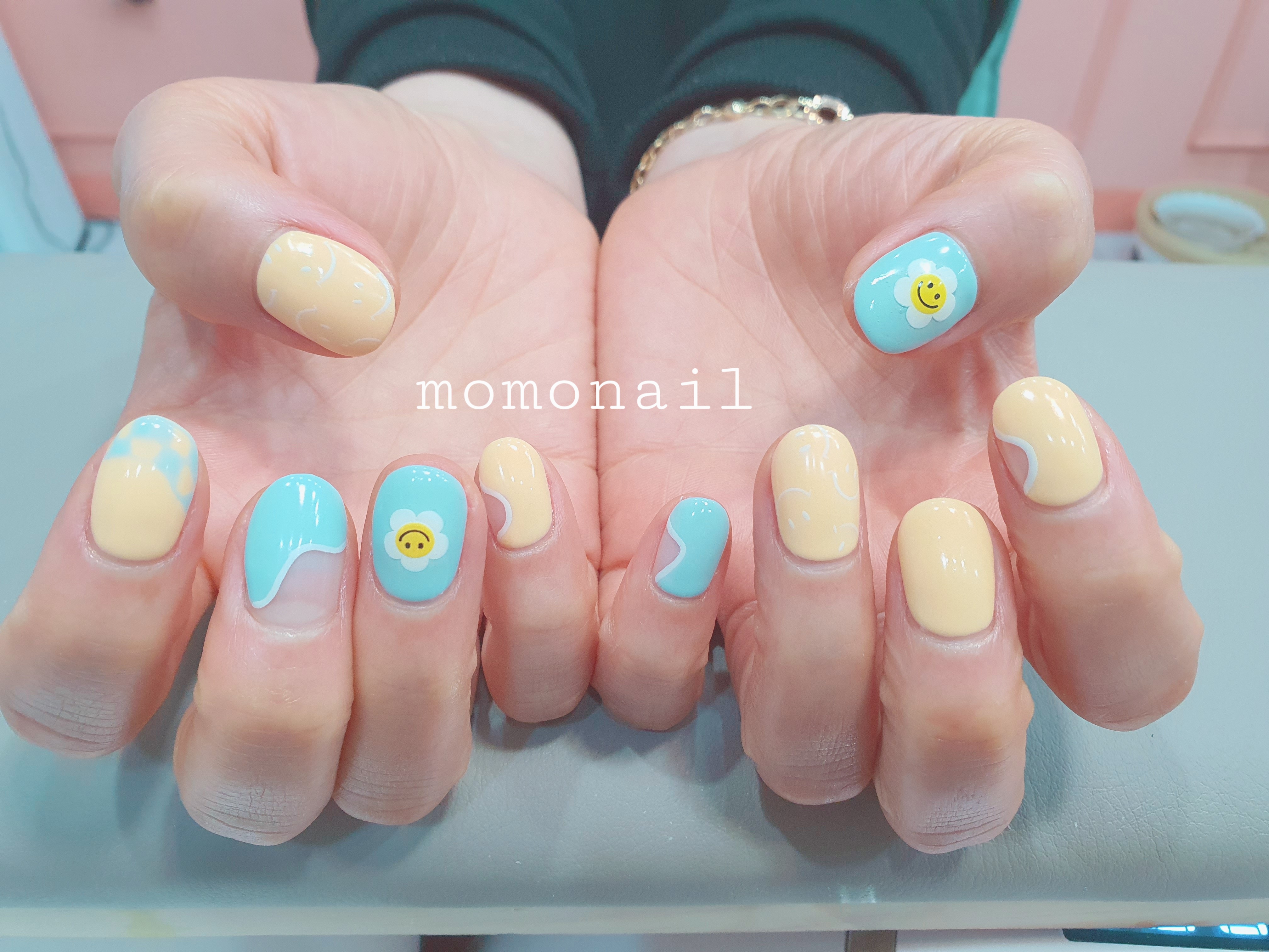모모네일