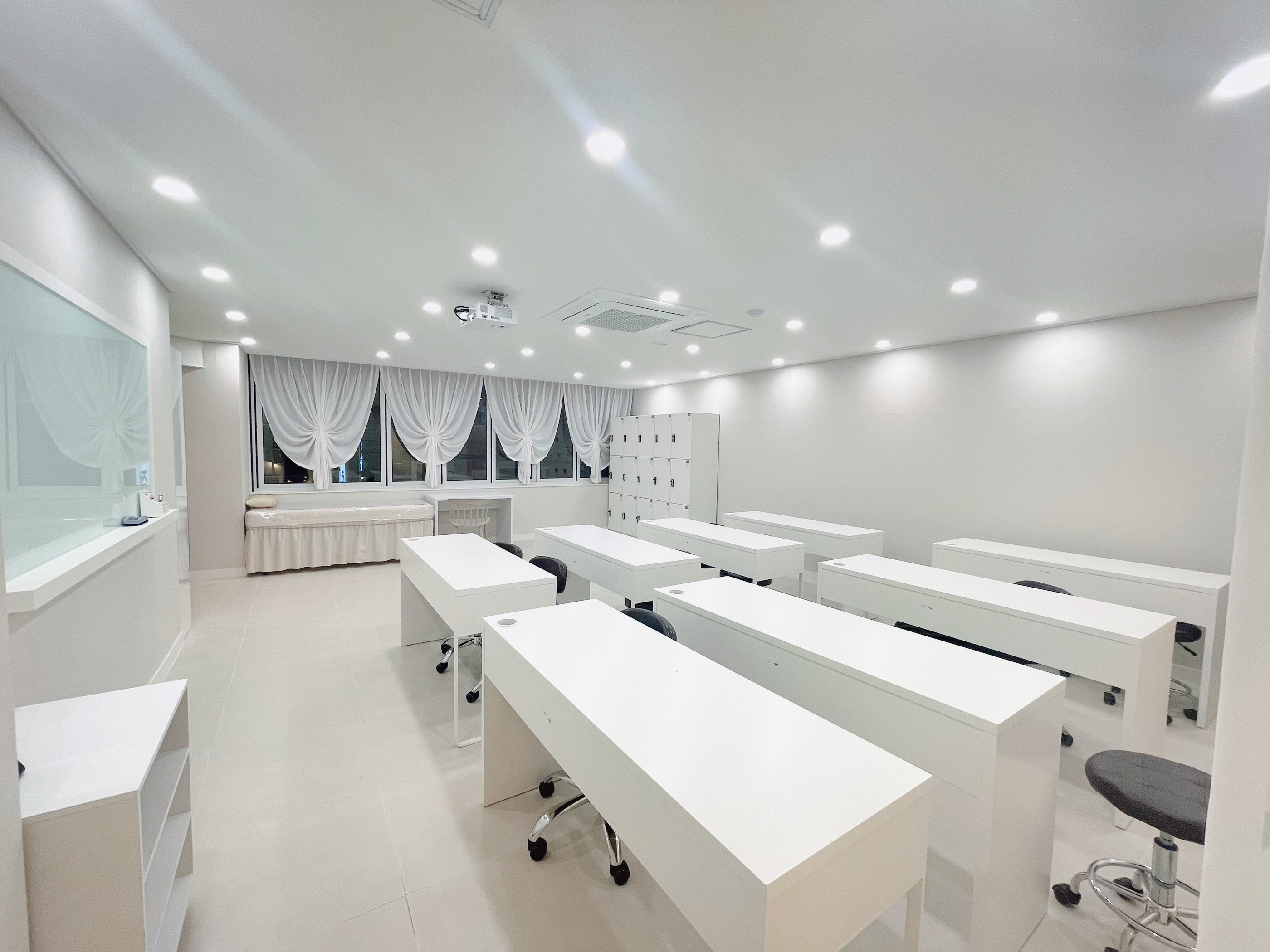 Meijiyu Byutijikeopjeonmunhakgyo (메이지유 뷰티직업전문학교)