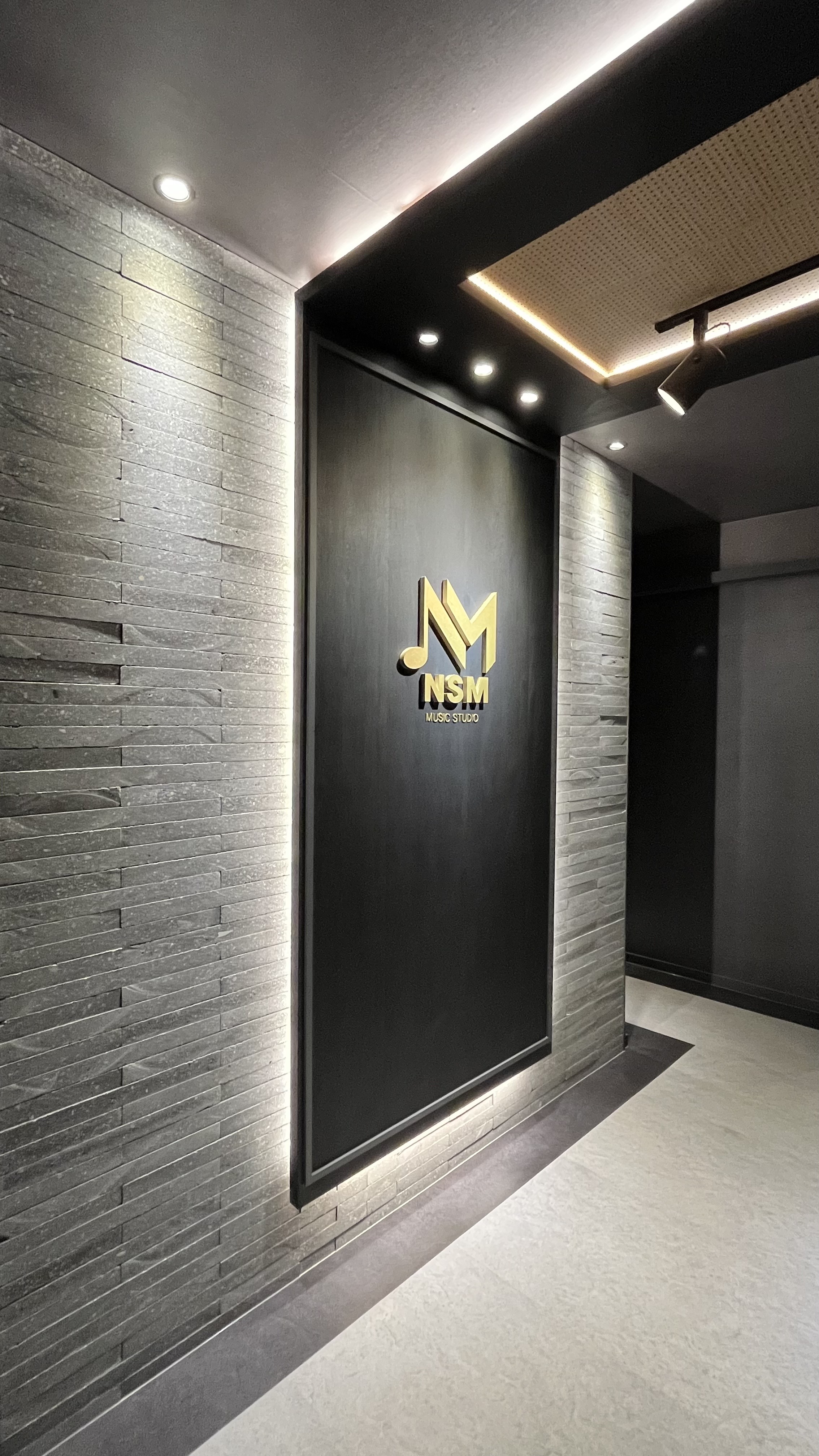 1번째 스튜디오 사진