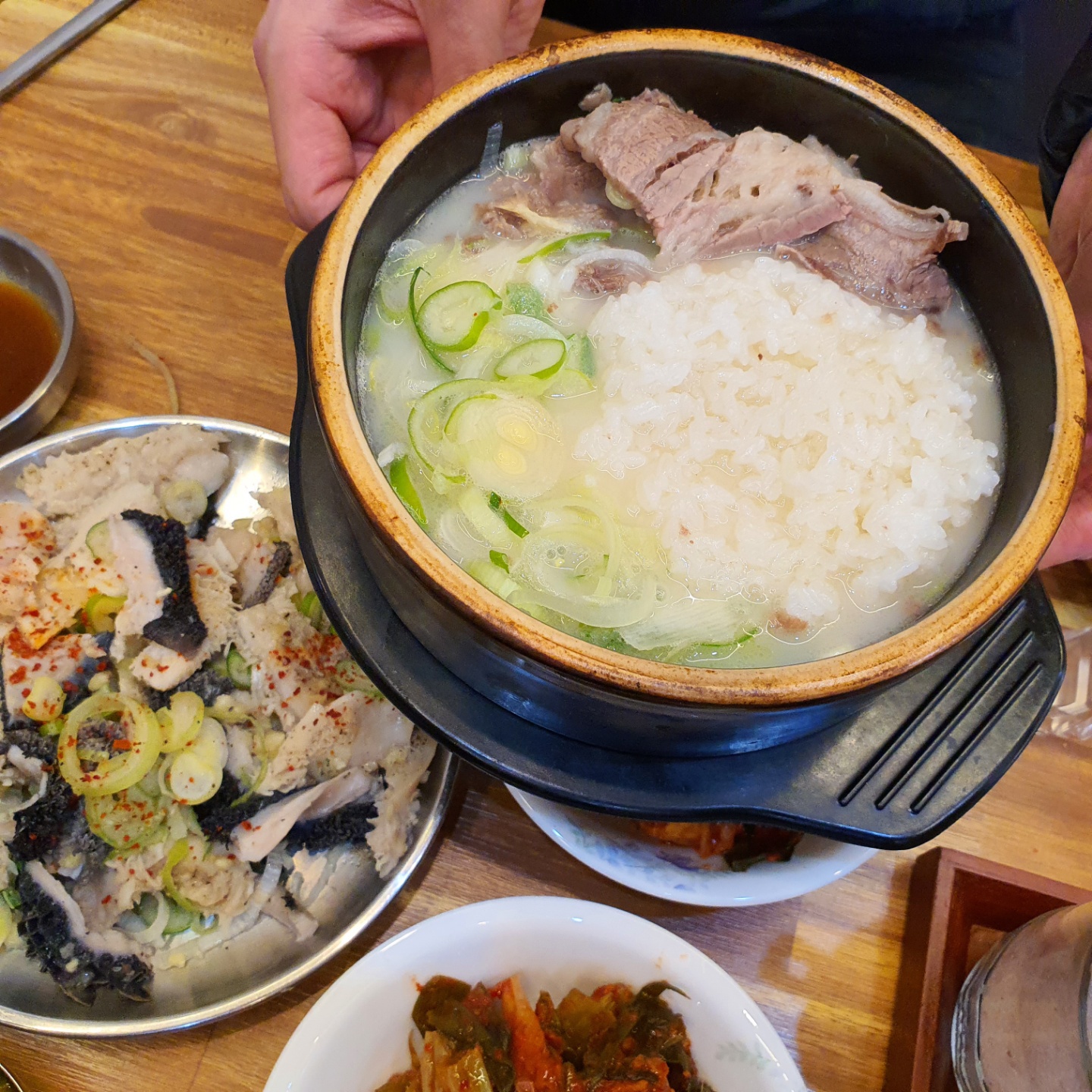 신재우 명인설렁탕 라페스타점