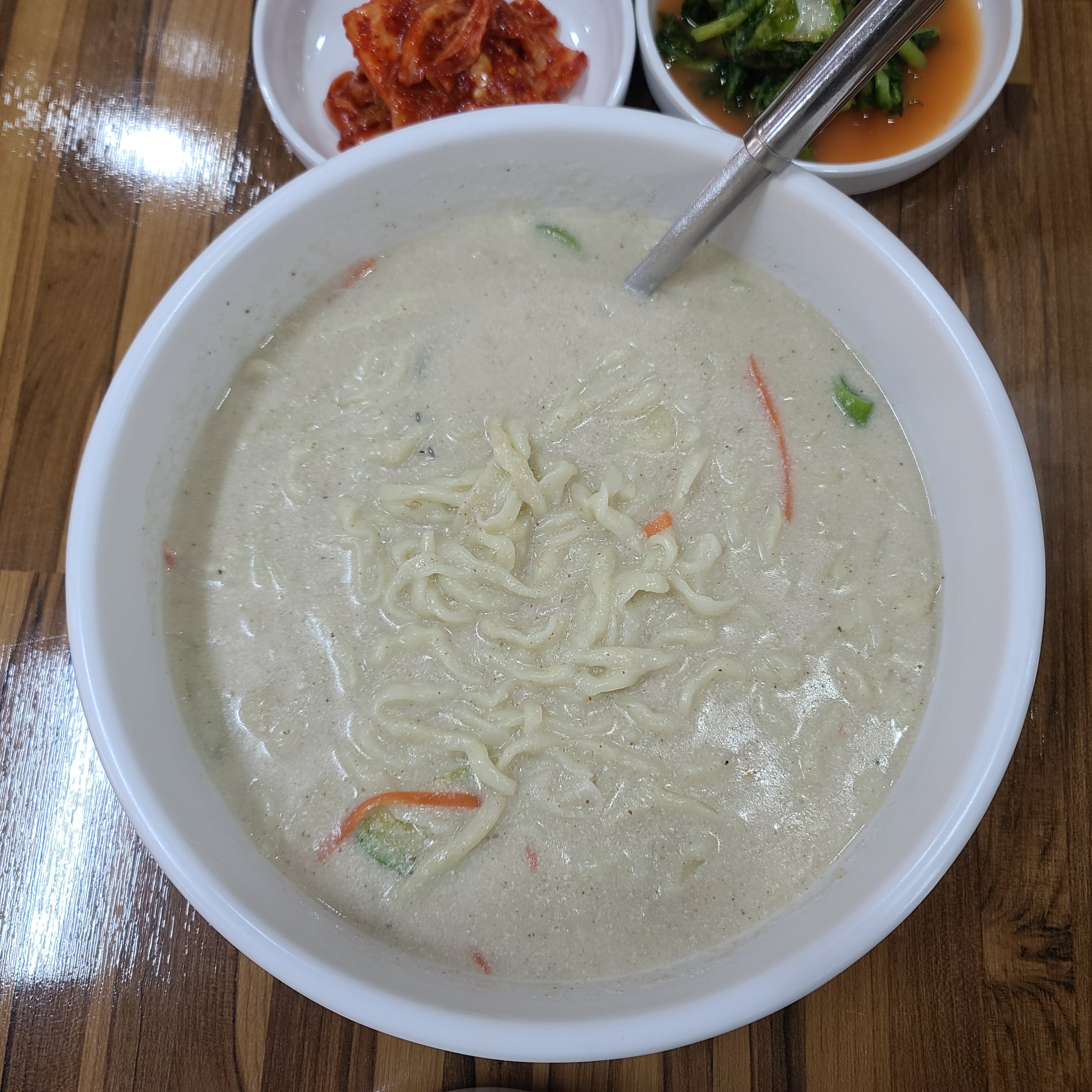명가들깨칼국수 본점