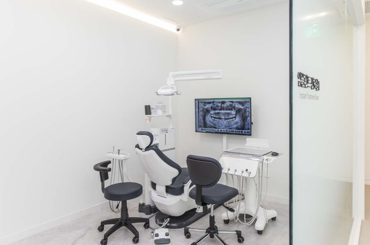 연세내일치과의원 아현 대표 이미지