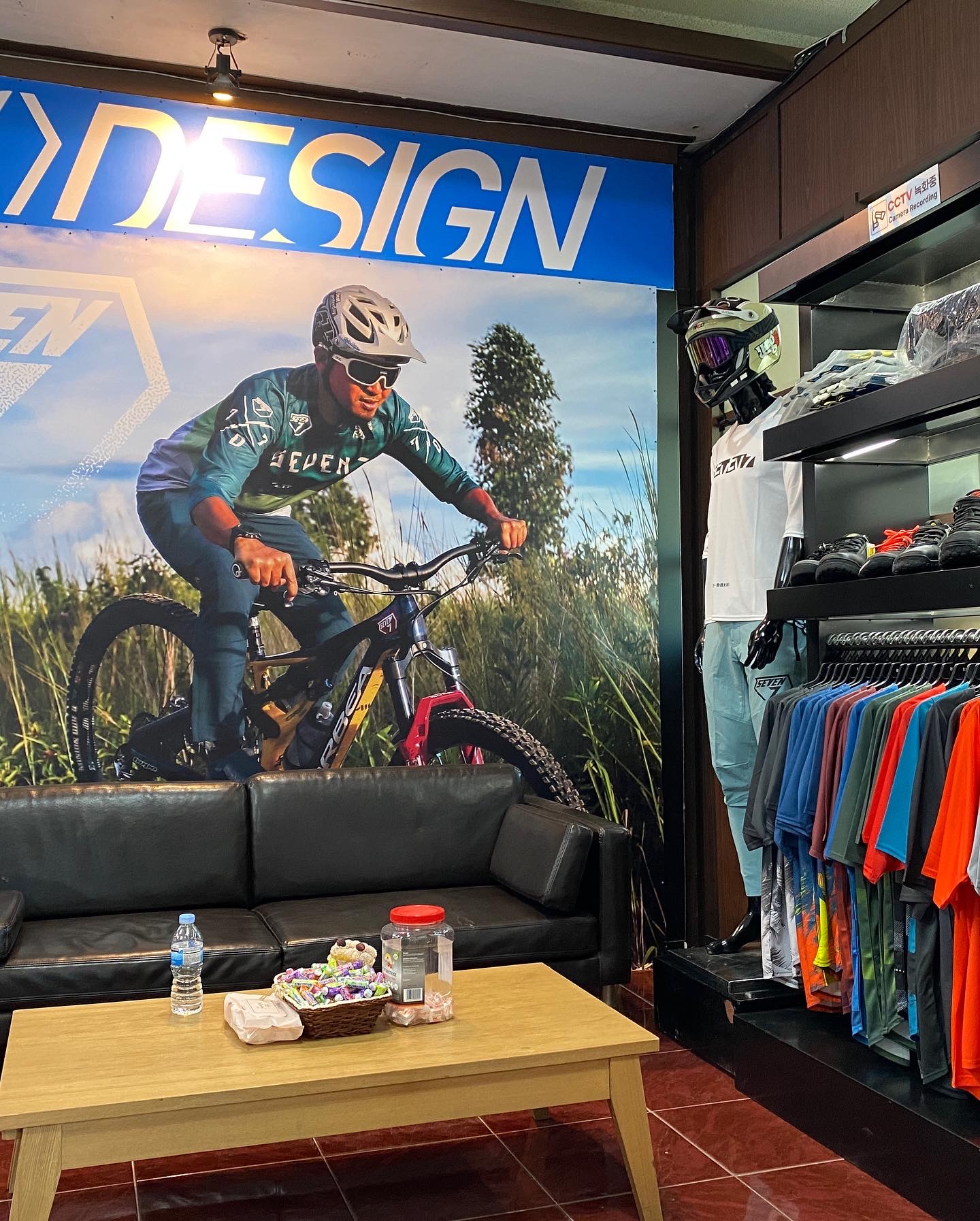 에이엠비 (AMB) 대표 이미지