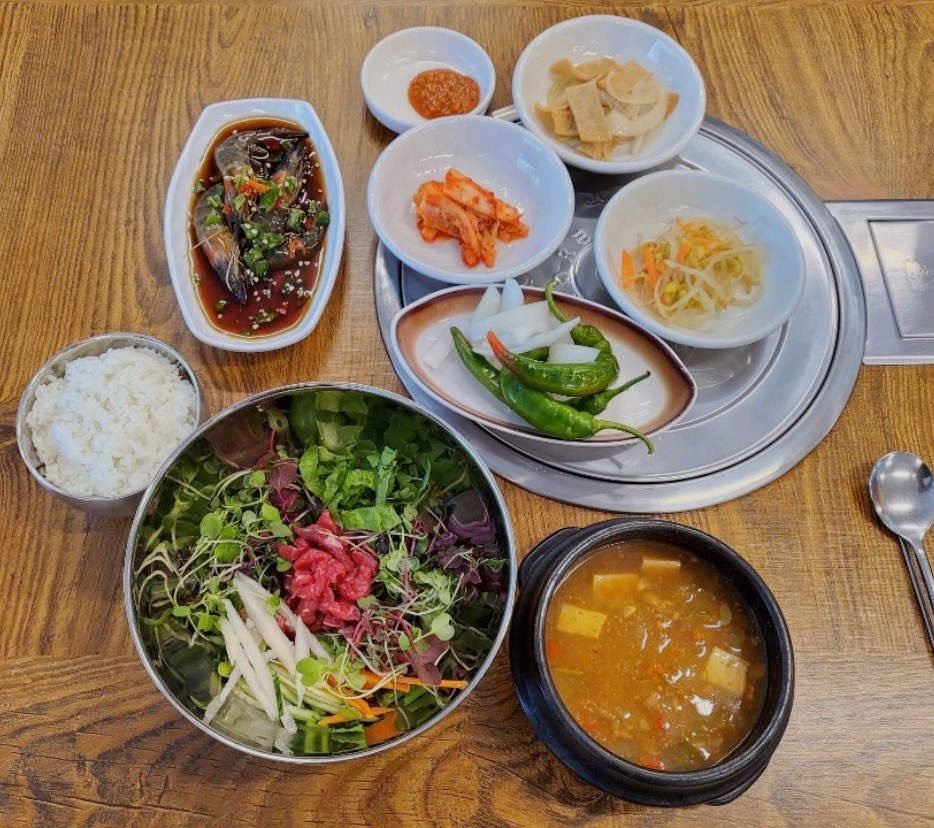 군위와촌식당