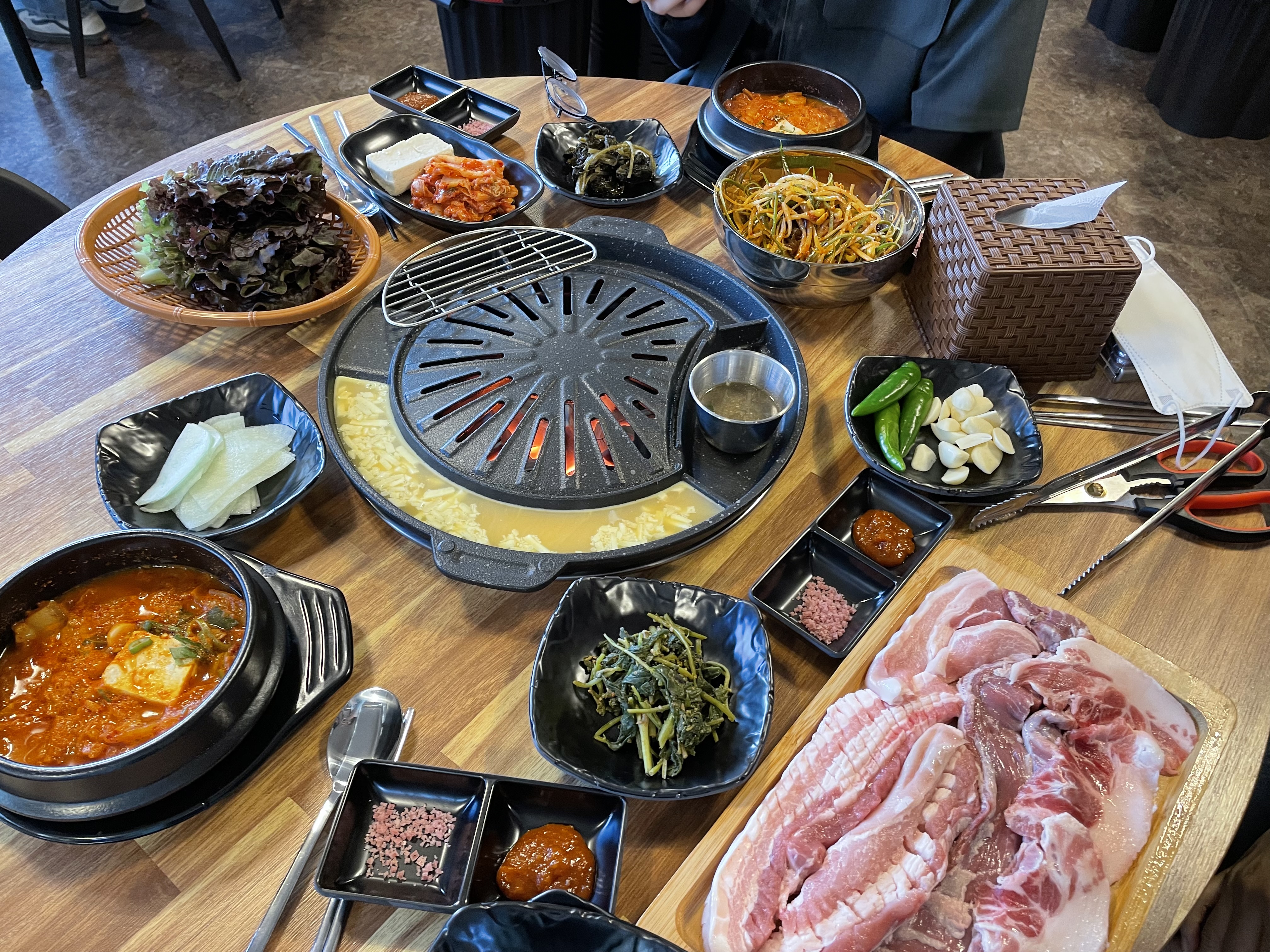 돈방제주맛돼지 본점