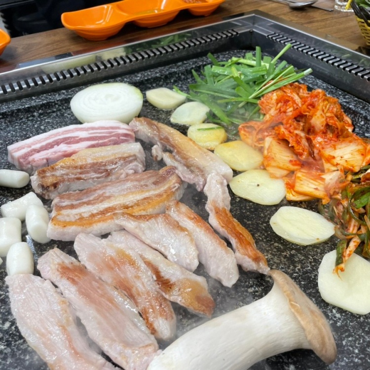 돌판생삼겹 돈오리비해피