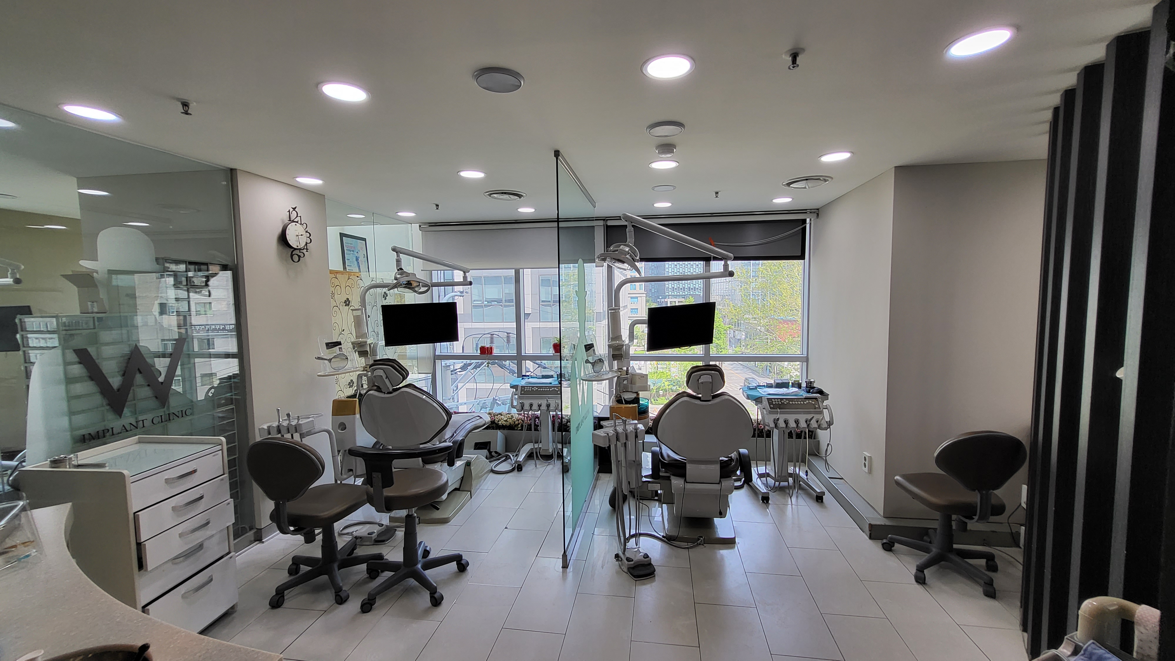 광화문더블유치과의원 대표 이미지