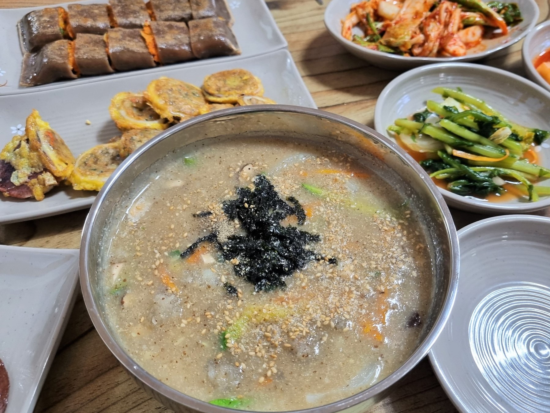 양양 옹심이 만두국 양양시장본점