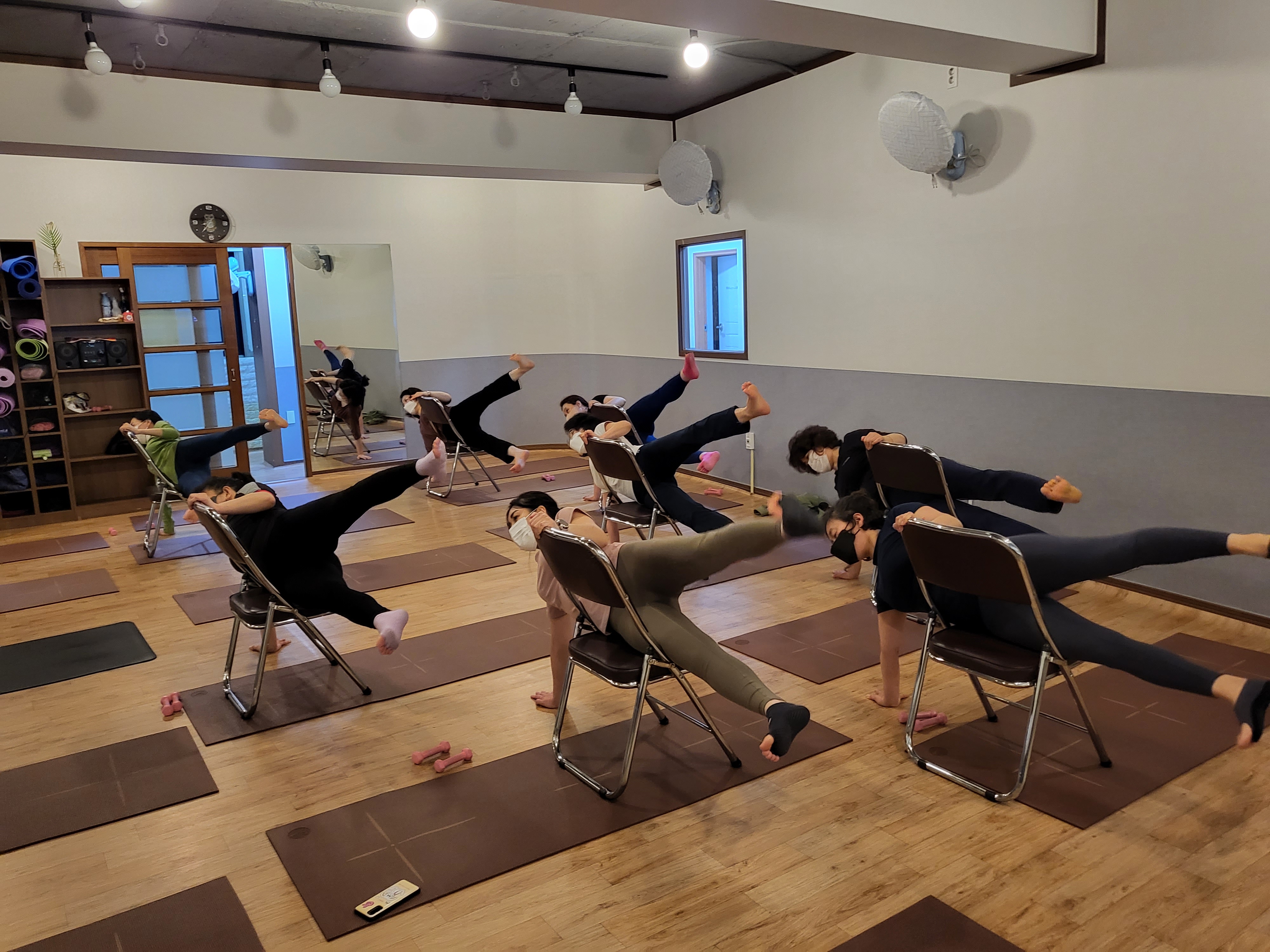 아사나요가 필라테스 대표 이미지