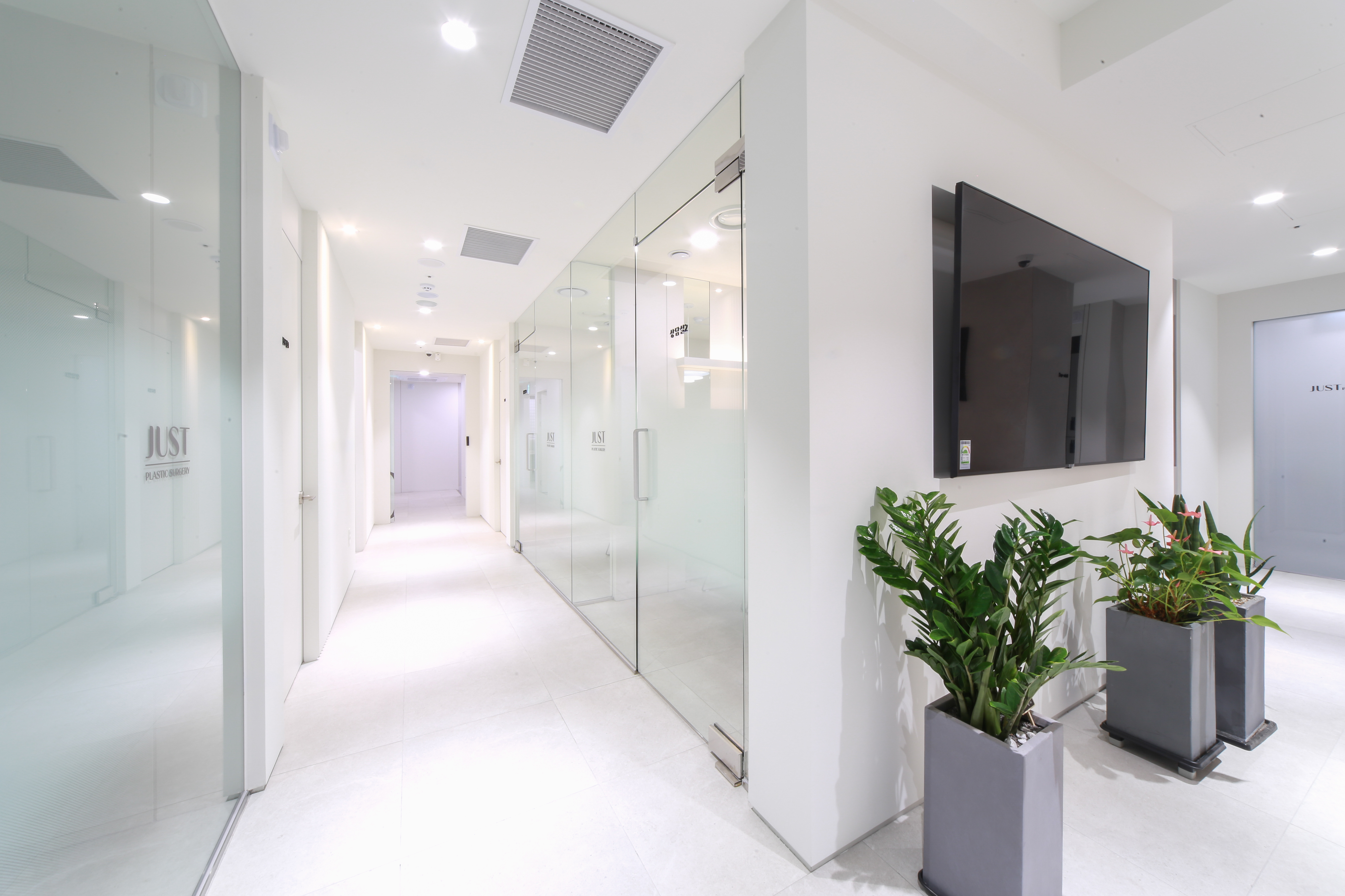 저스트성형외과 대표 이미지