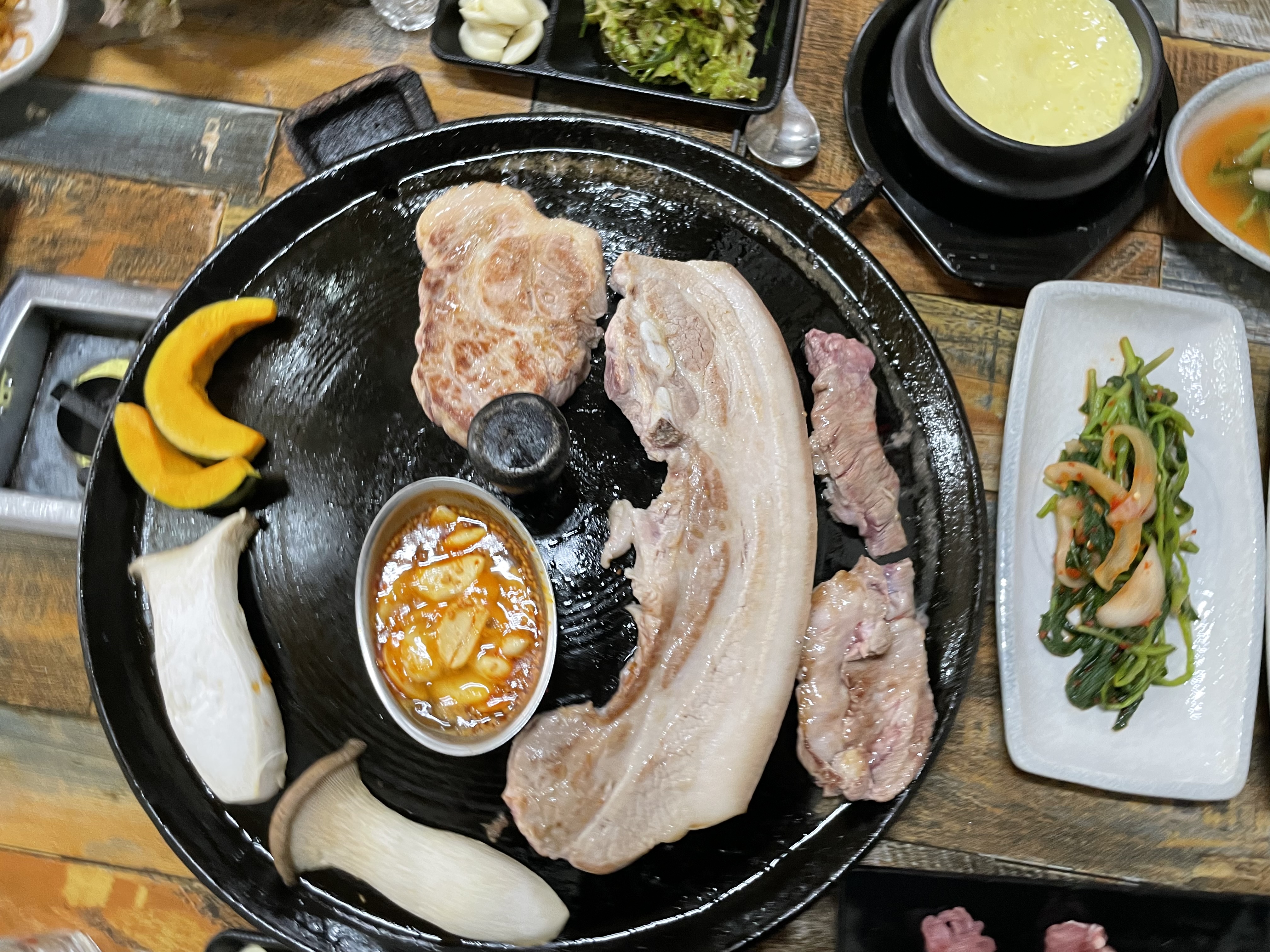 산청흑돼지식육식당
