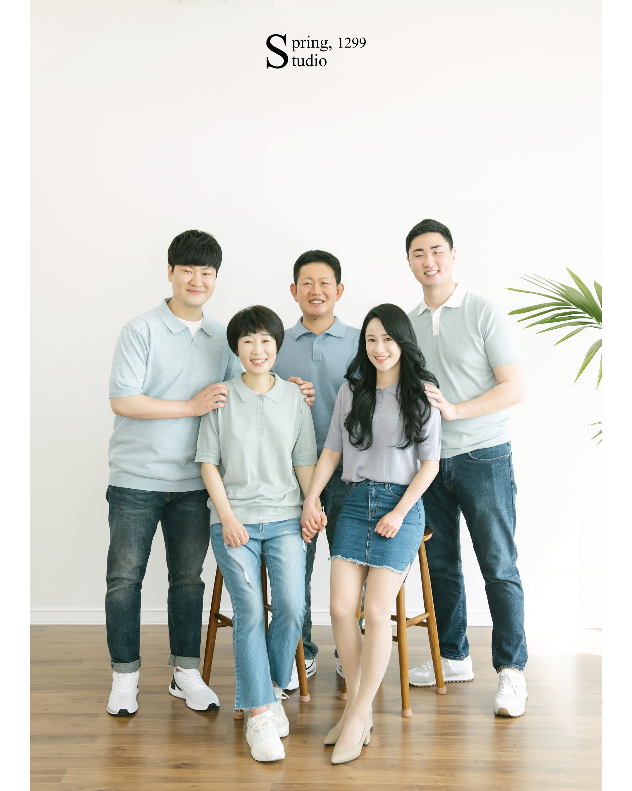 봄,1299스튜디오