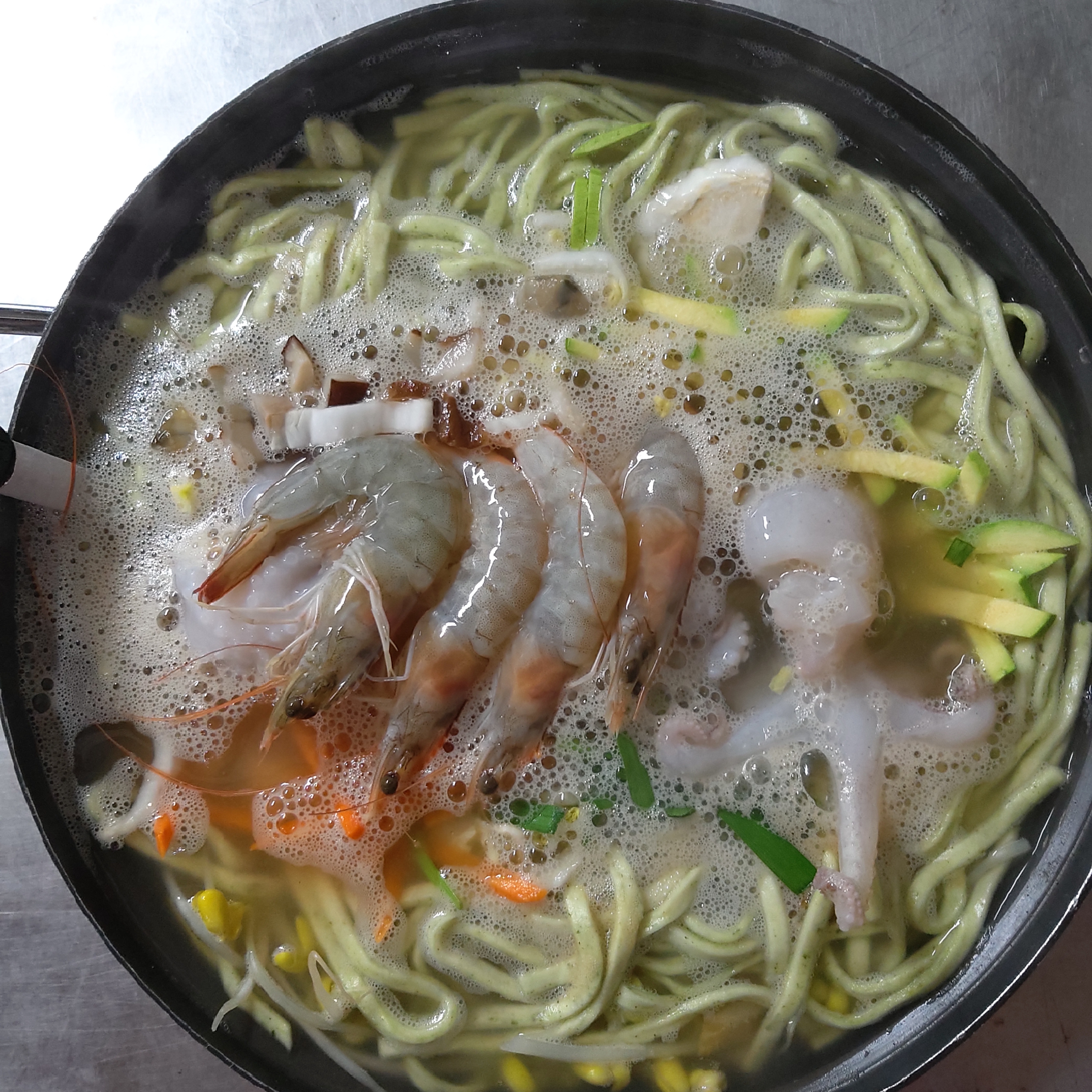 밀밭해물칼국수