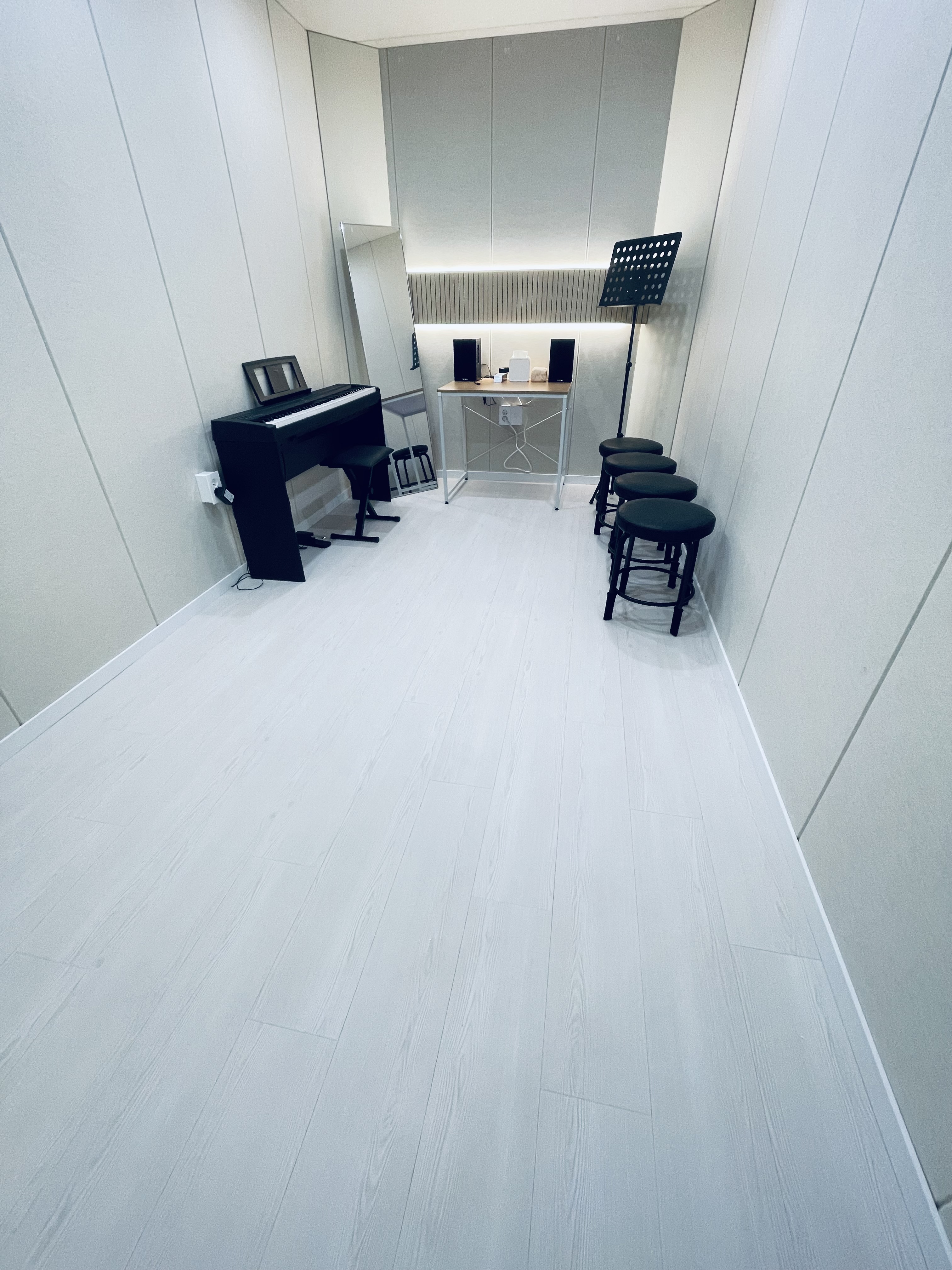 1번째 스튜디오 사진