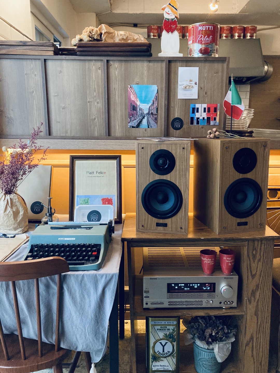 오스테리아노이 내부 또는 관련 모습