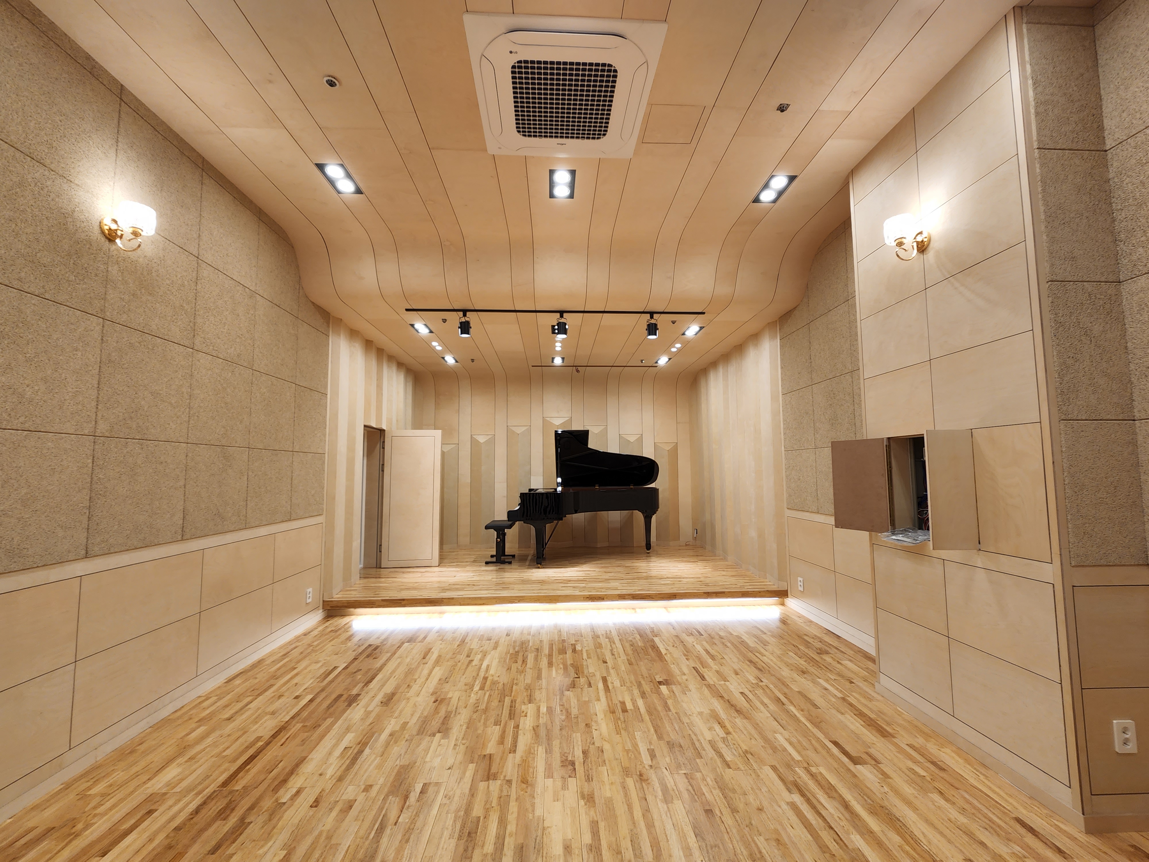 1번째 스튜디오 사진