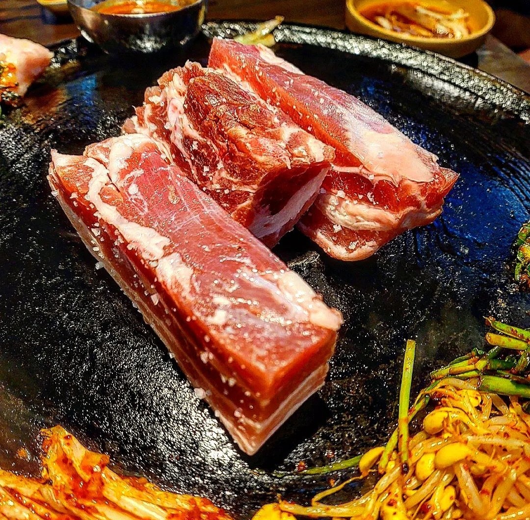 동두천솥뚜껑 삼겹살 합정점