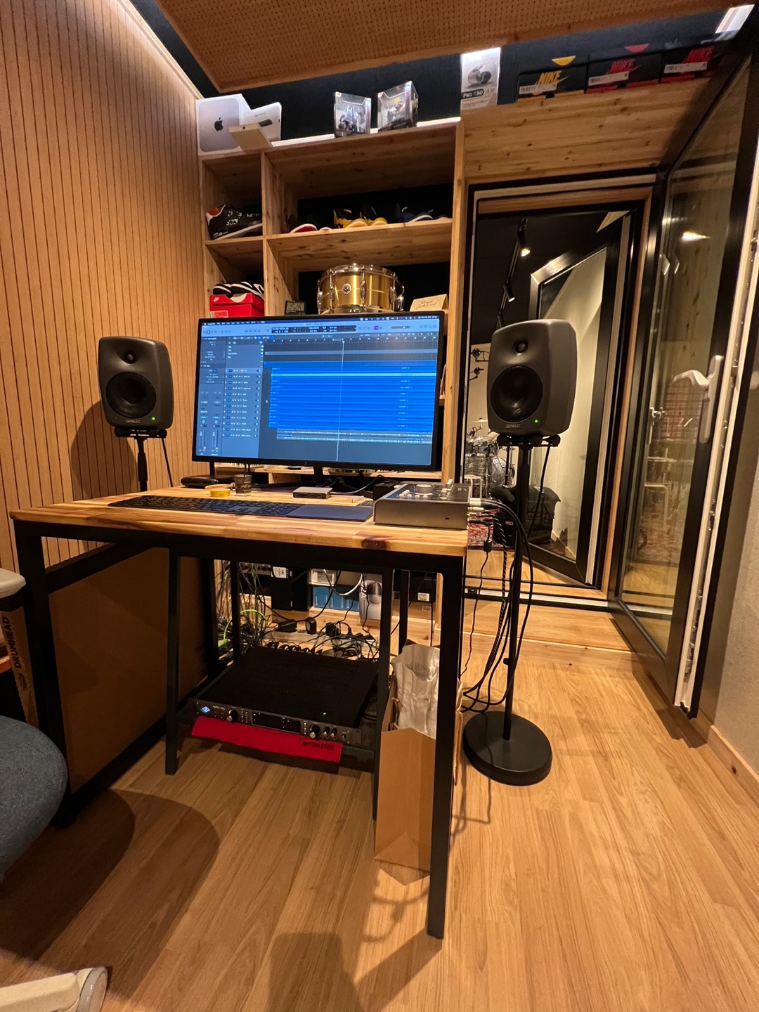 4번째 스튜디오 사진