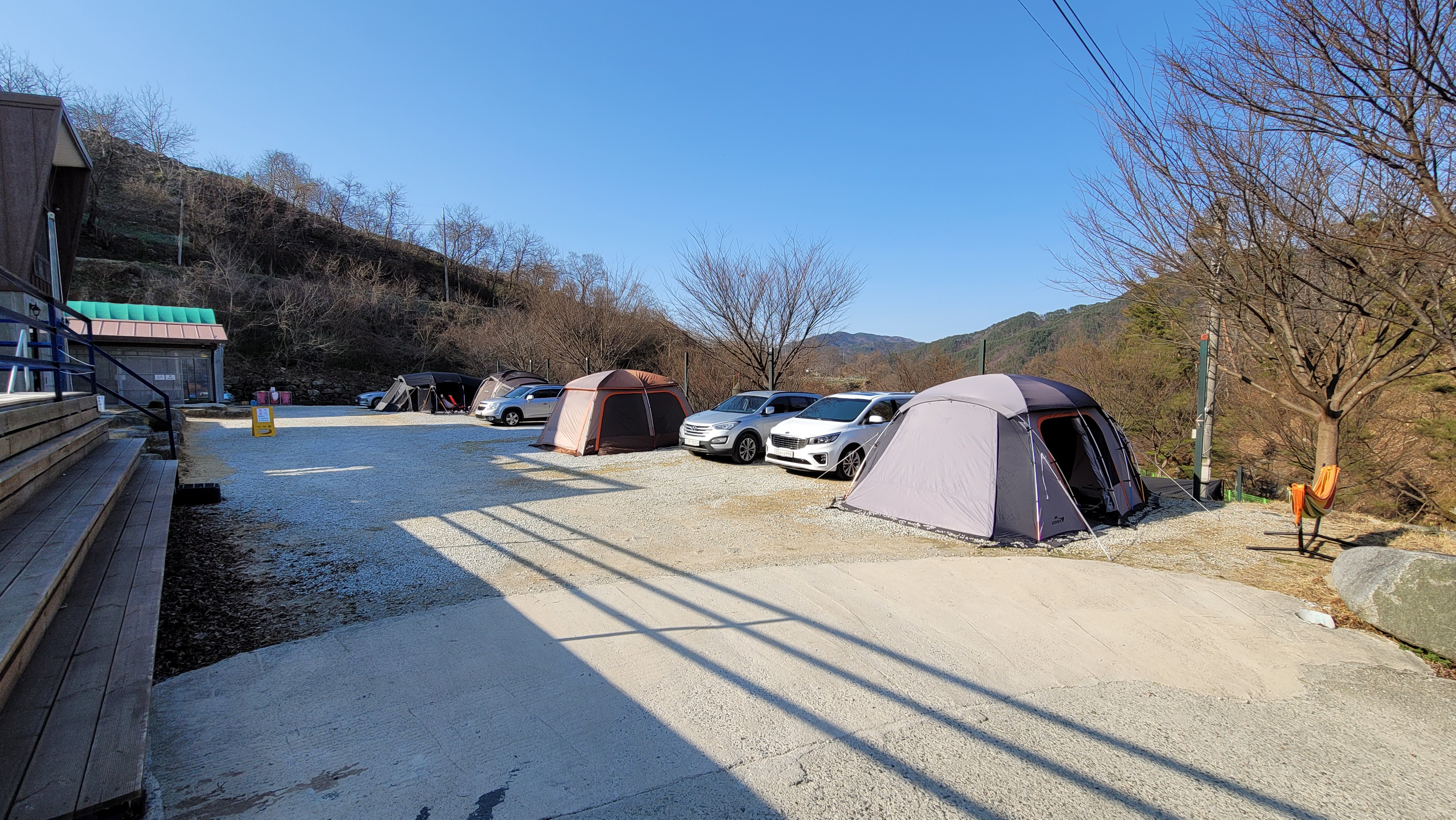 하늘아래첫동네오토캠핑장