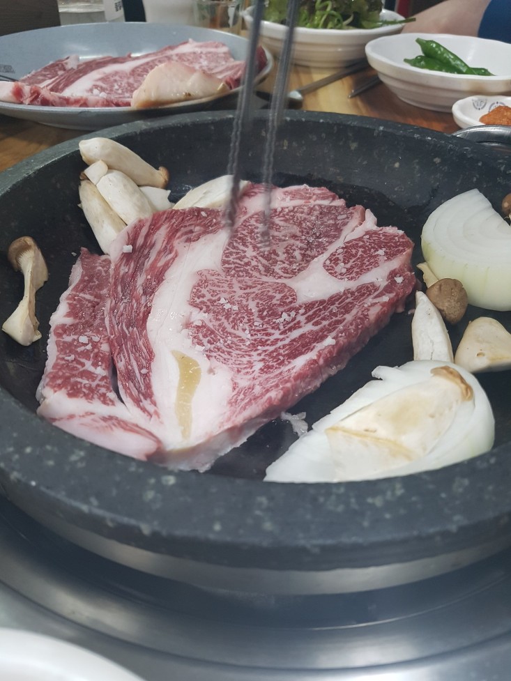 김보운참한우식육식당