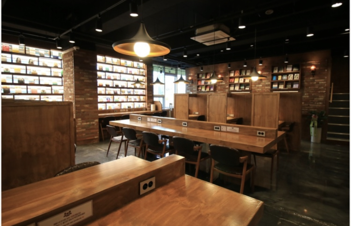 커피랑도서관 세종아름점