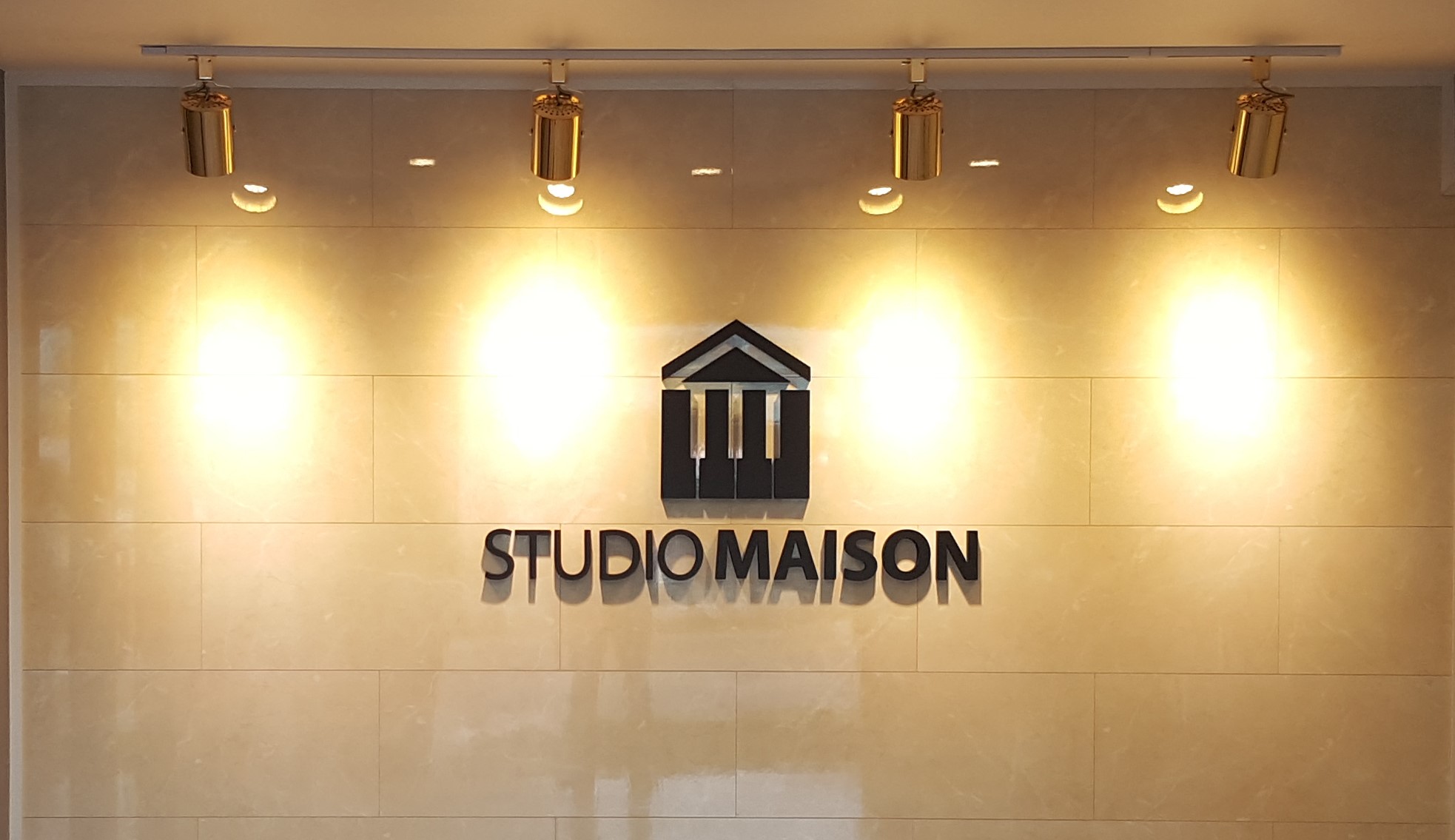 1번째 스튜디오 사진