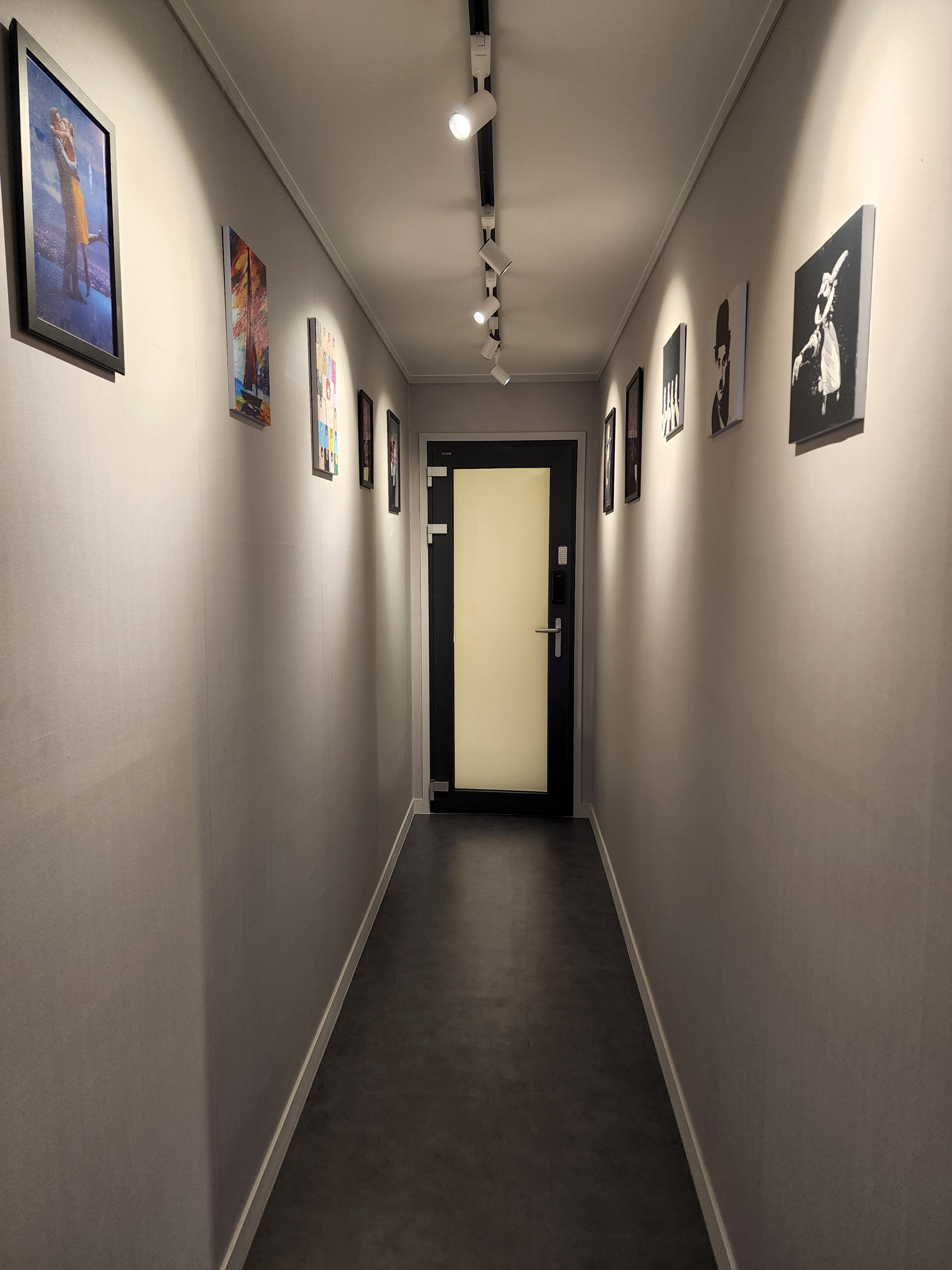 4번째 스튜디오 사진