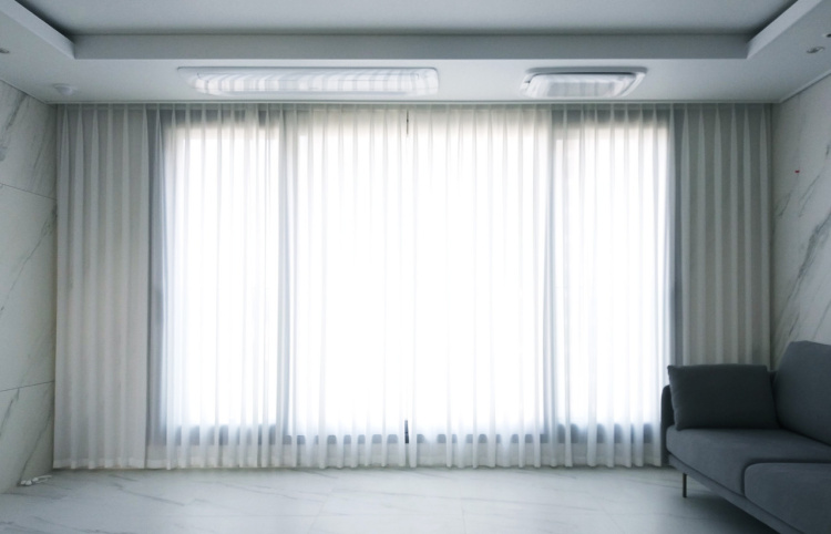 메종 드 프로방스 햇살 연출 대표 이미지