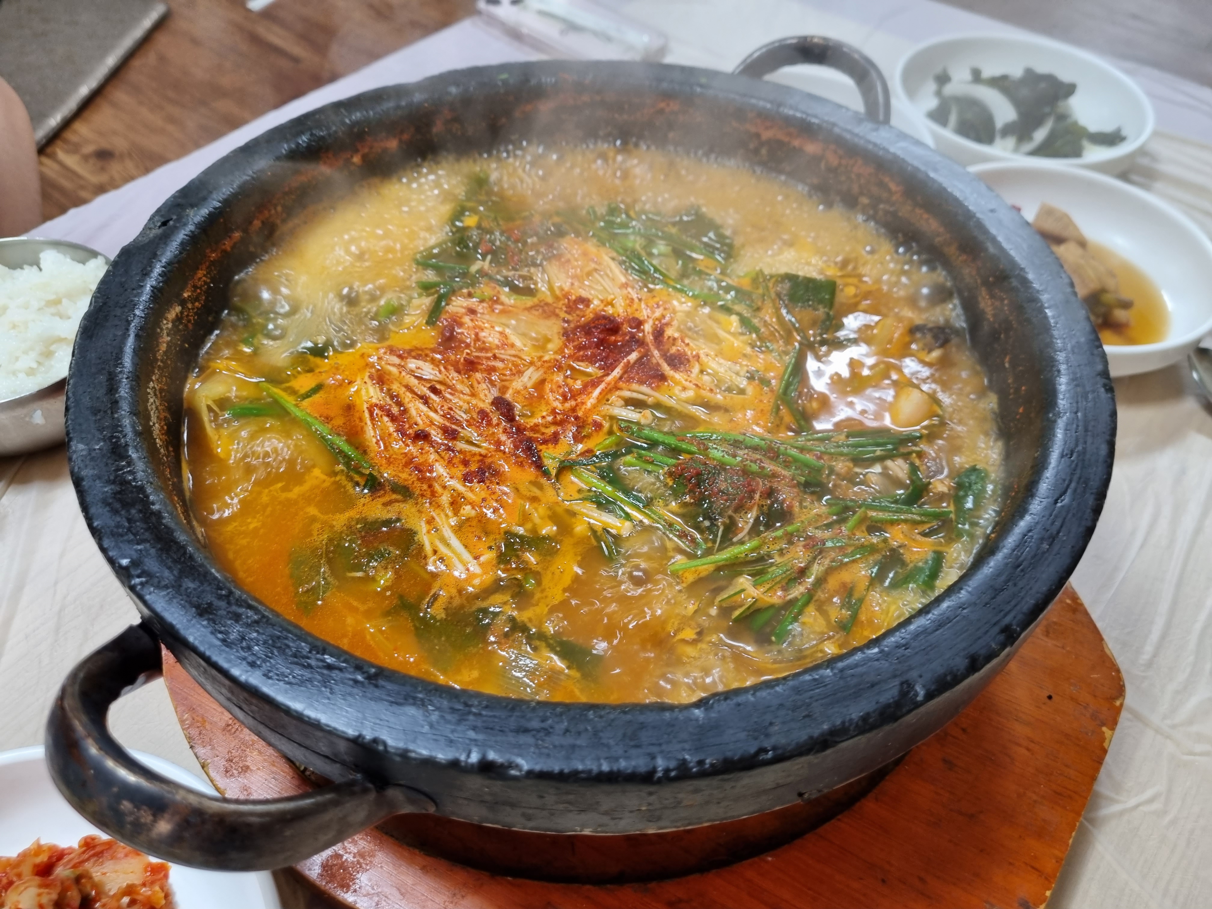 책바위쉼터 설명사진