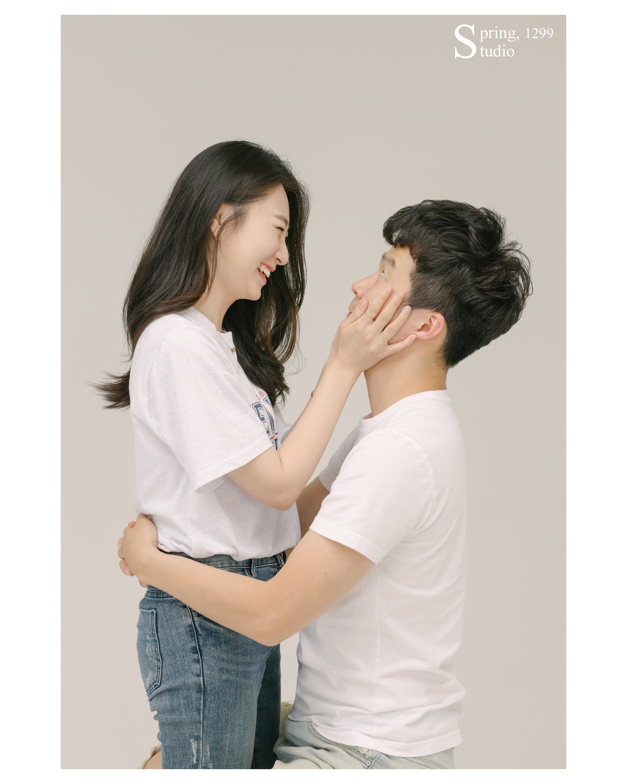 봄,1299스튜디오