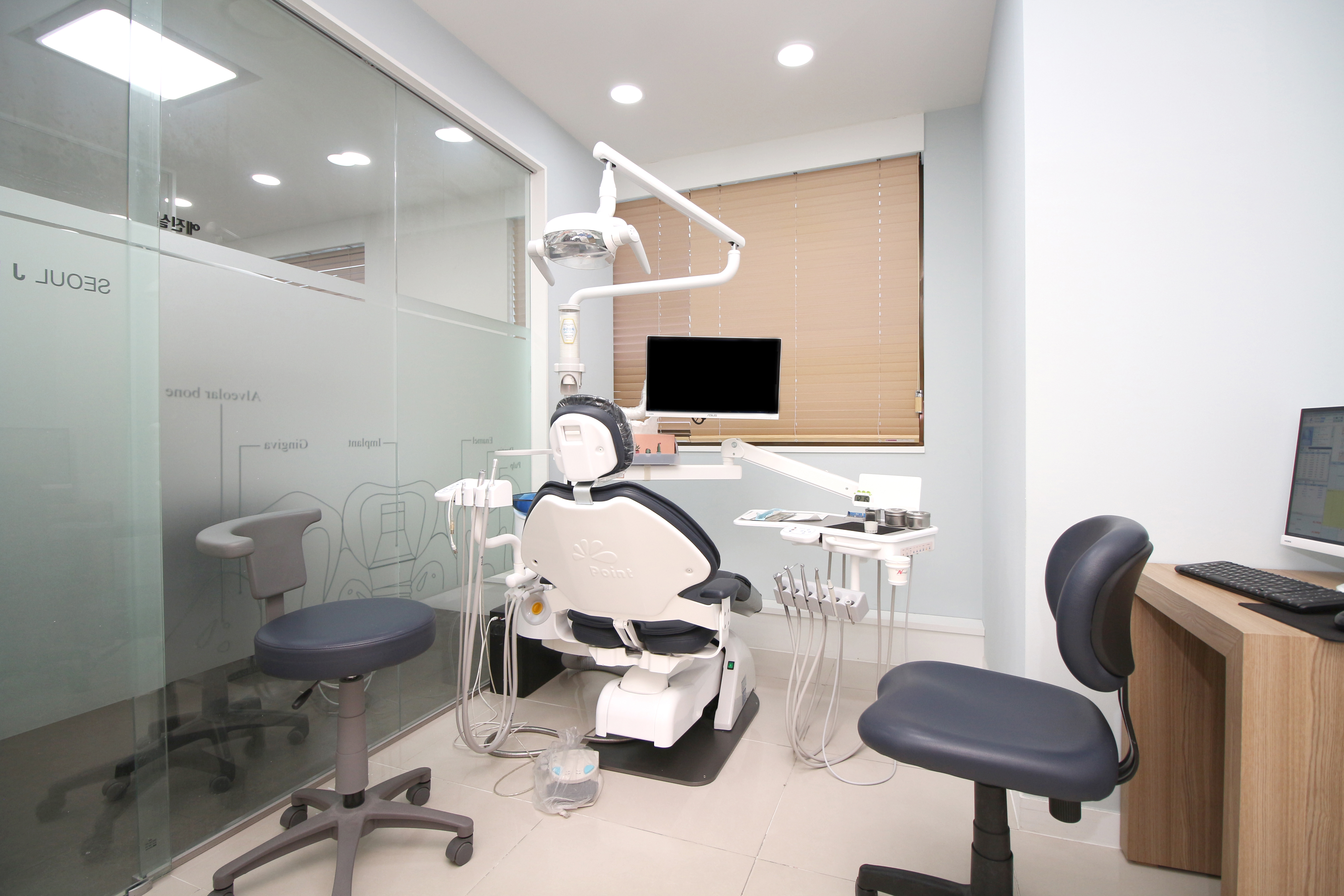 서울J플란트치과 대표 이미지