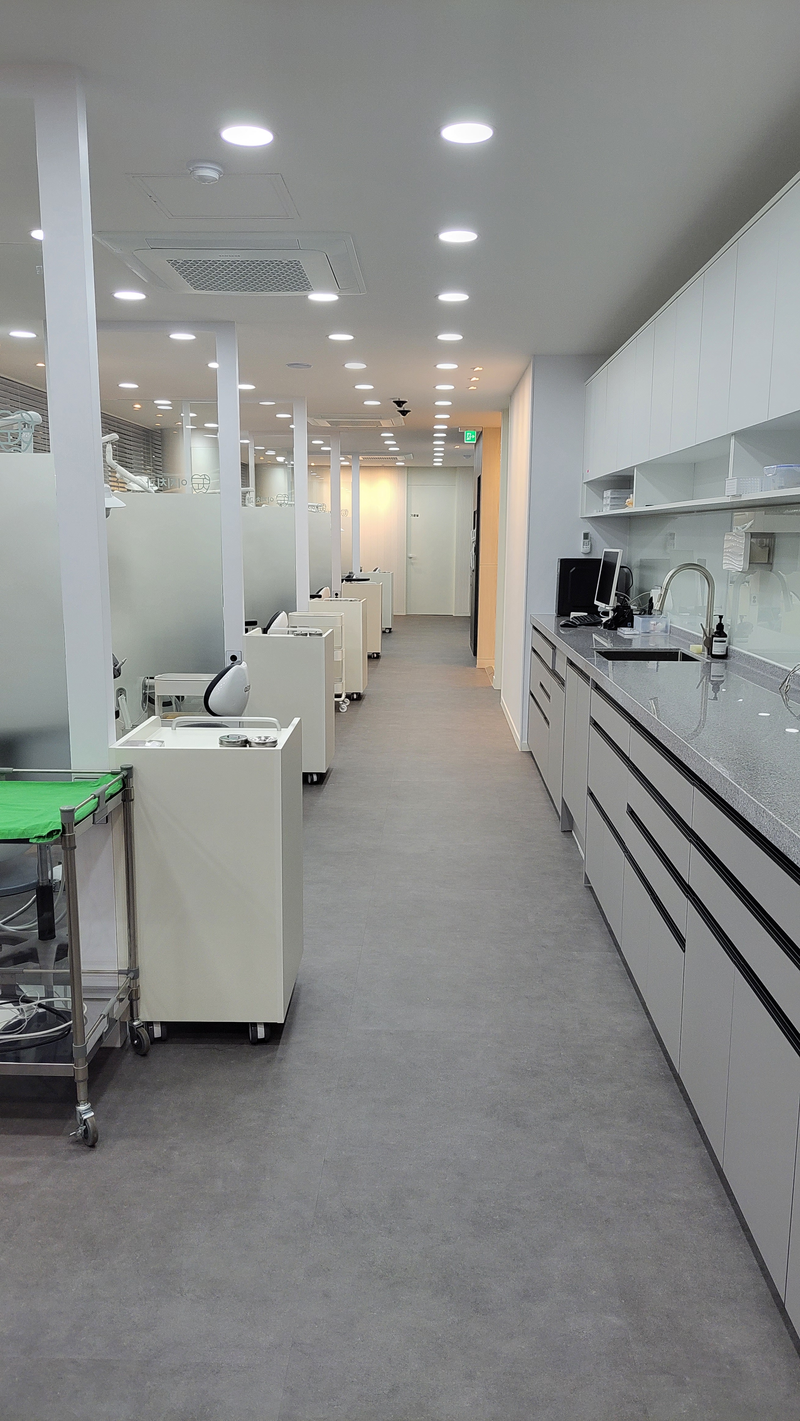 이지치과의원 대표 이미지