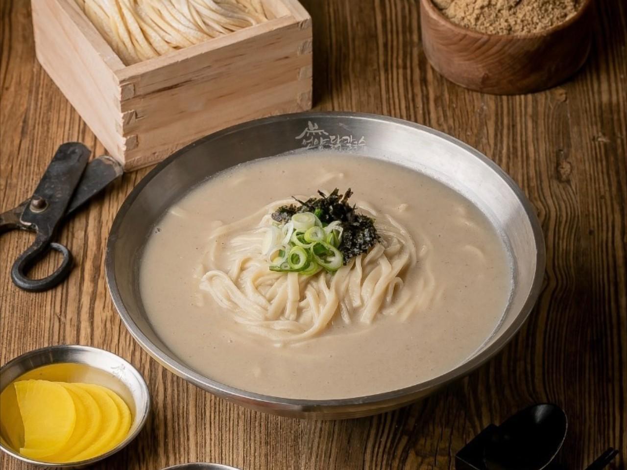 언양닭칼국수 강서점
