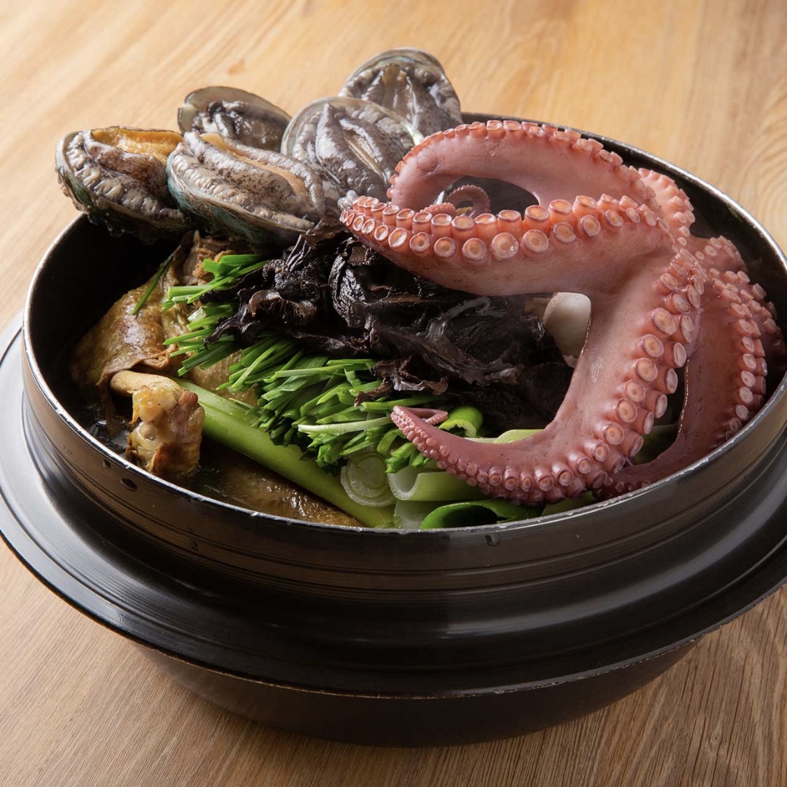 가마솥능이오리닭백숙
