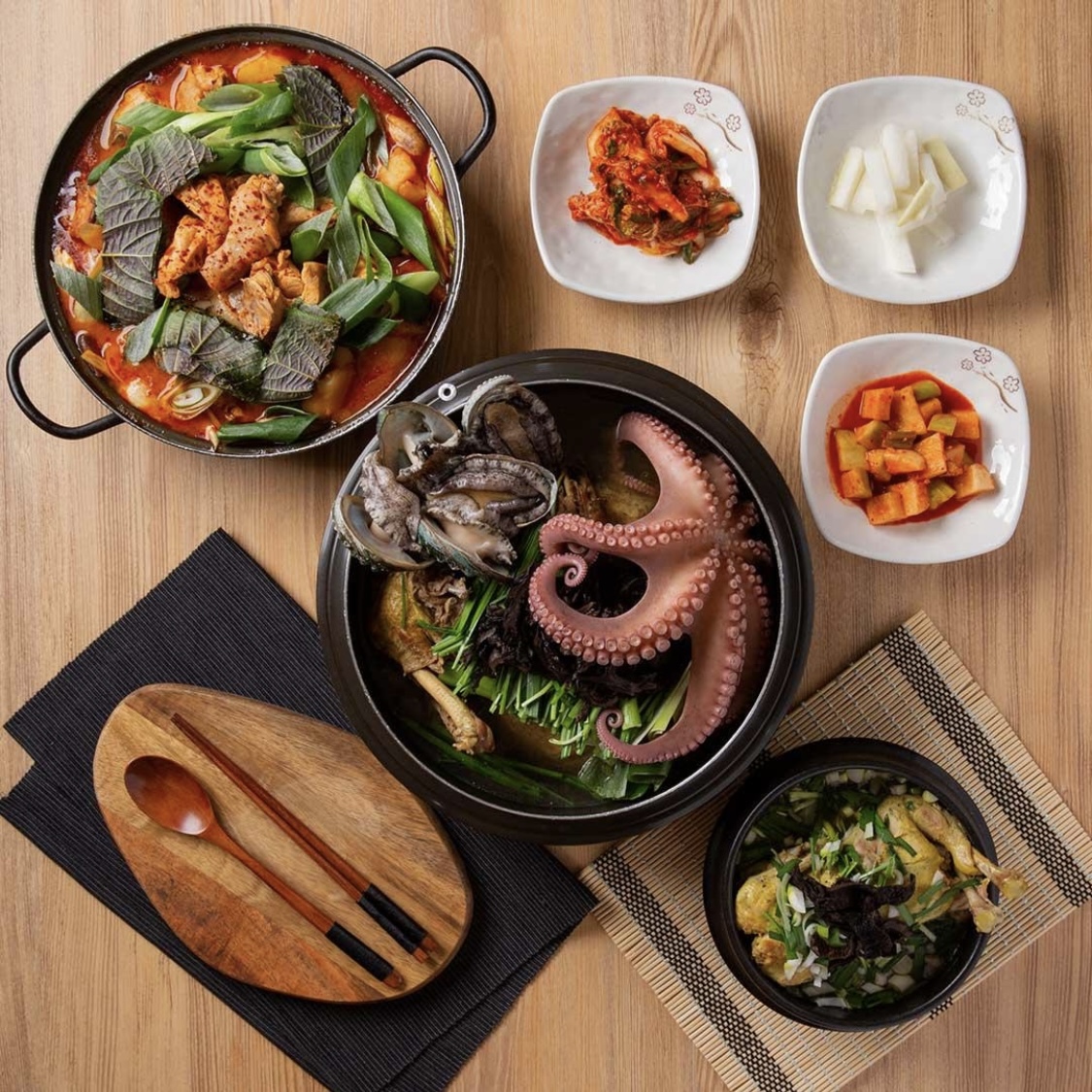 가마솥능이오리닭백숙