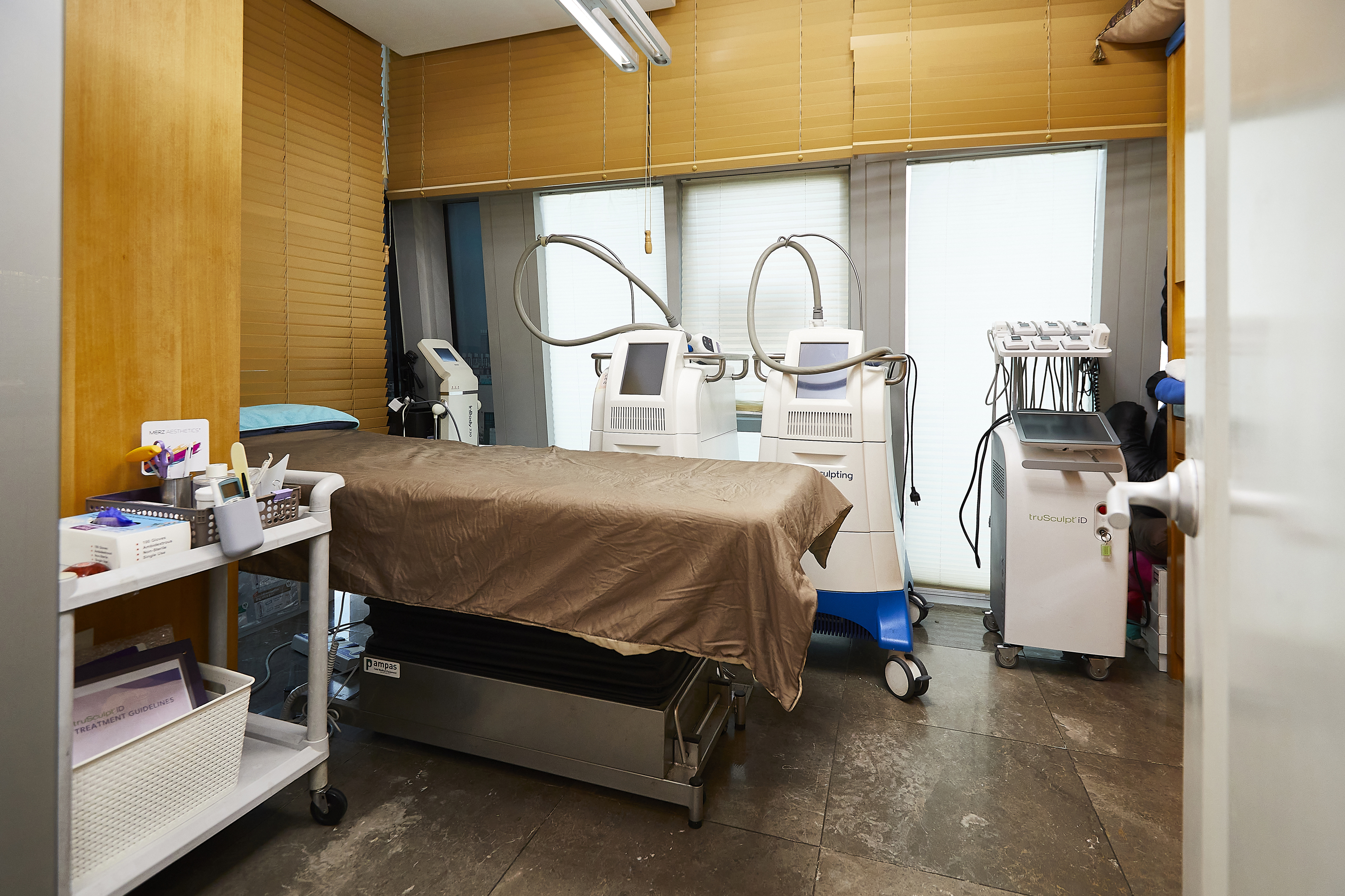 초이스피부과의원 신사 대표 이미지