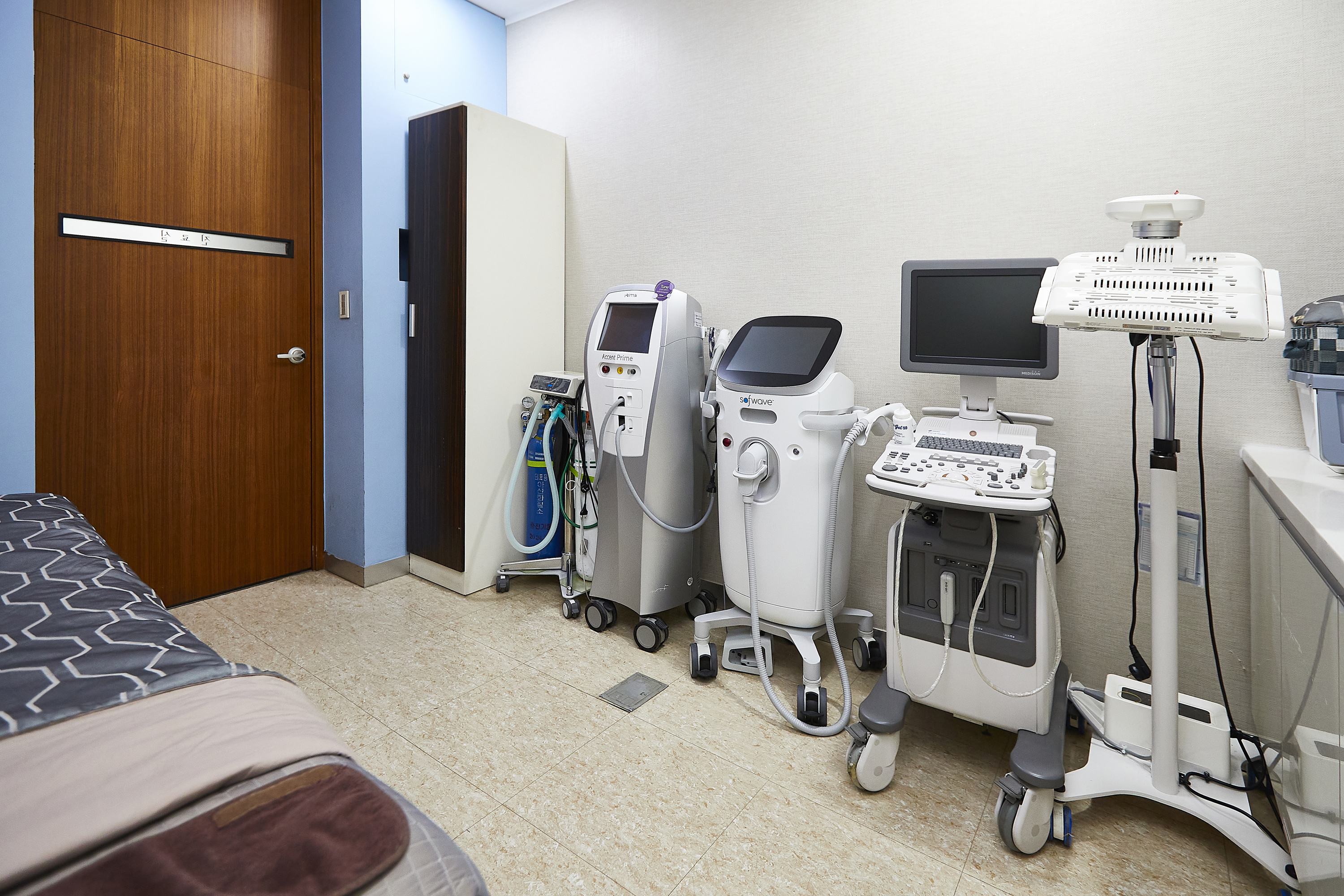 초이스피부과의원 신사 대표 이미지