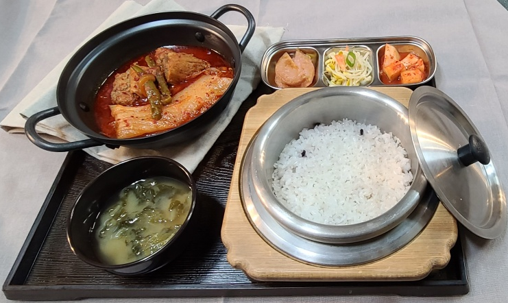 가마구이찌 가마솥밥한상차림 이미지