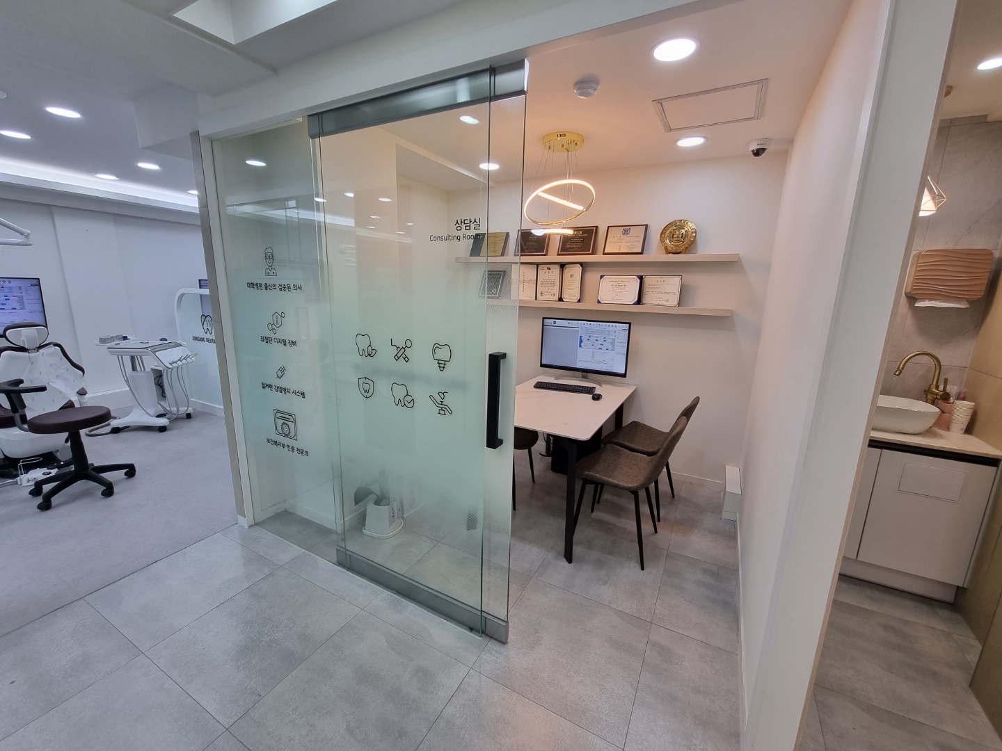 중앙치과의원 대표 이미지