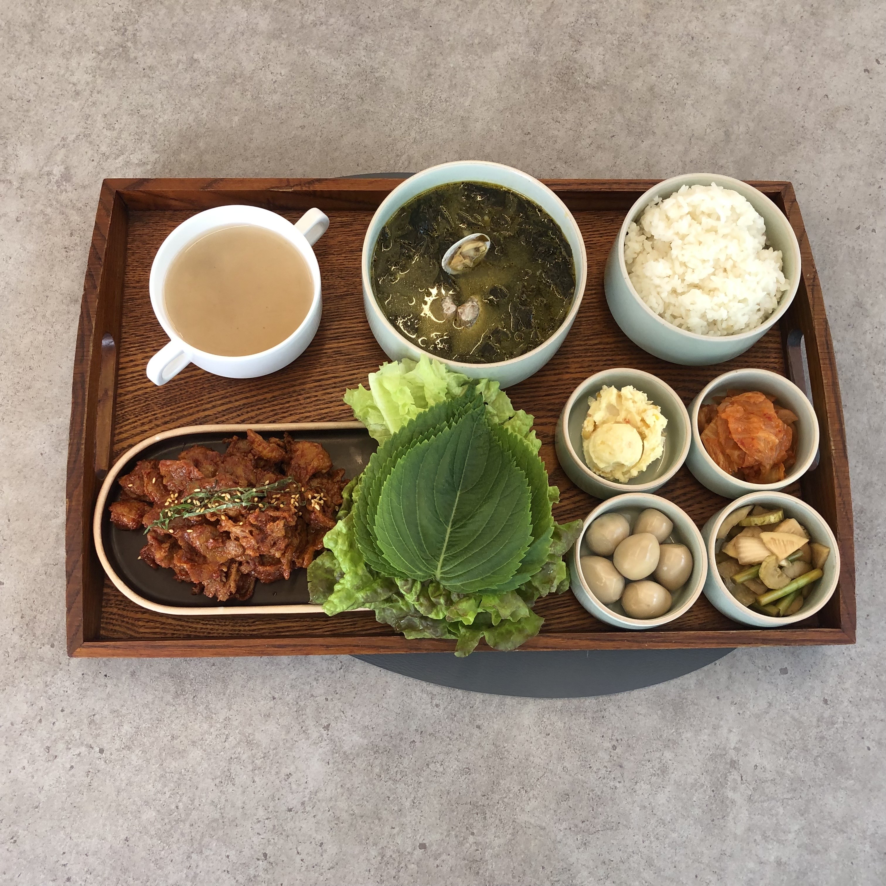 유리부엌 숯불구이반상