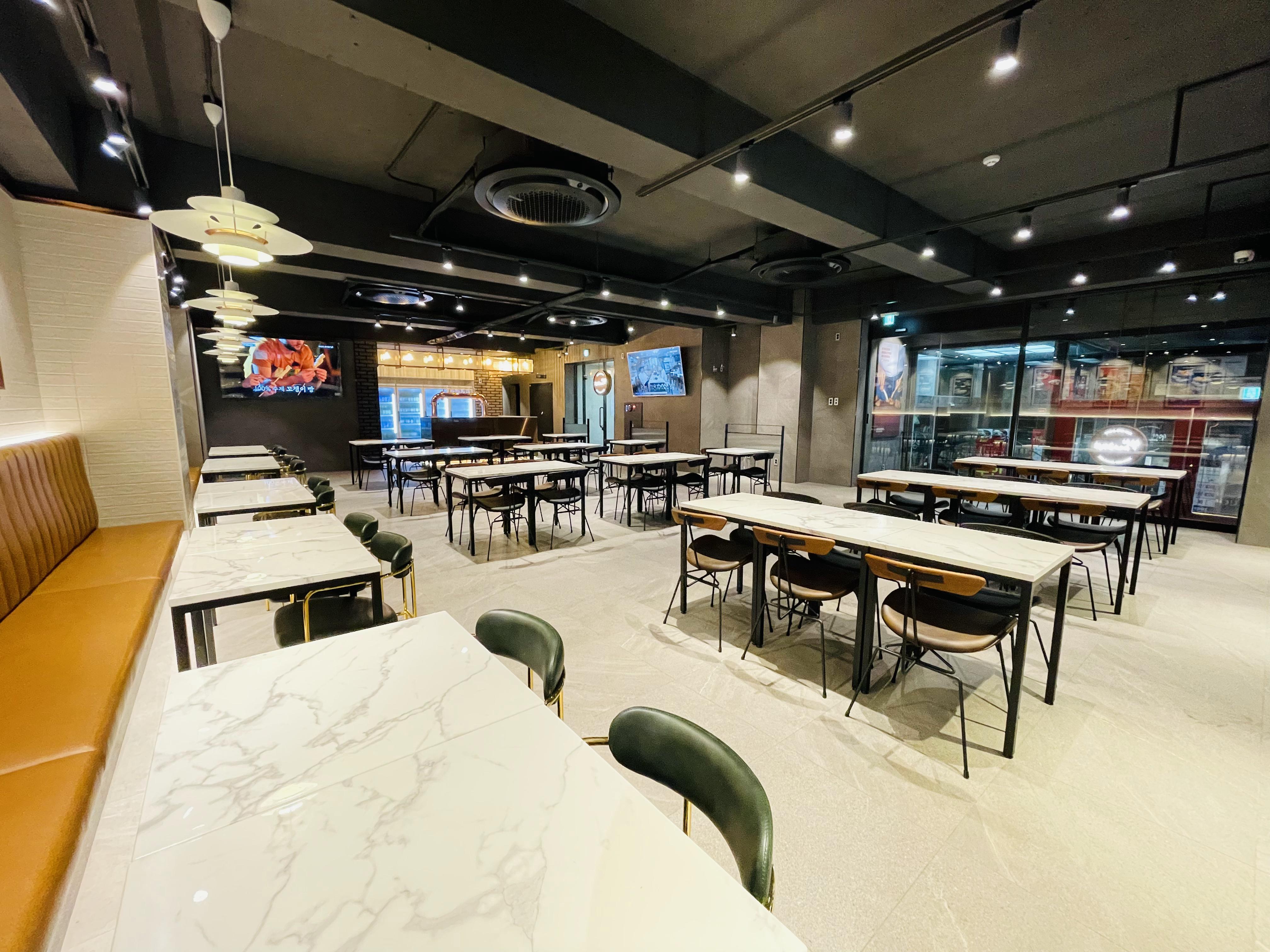 교촌치킨 강남역점