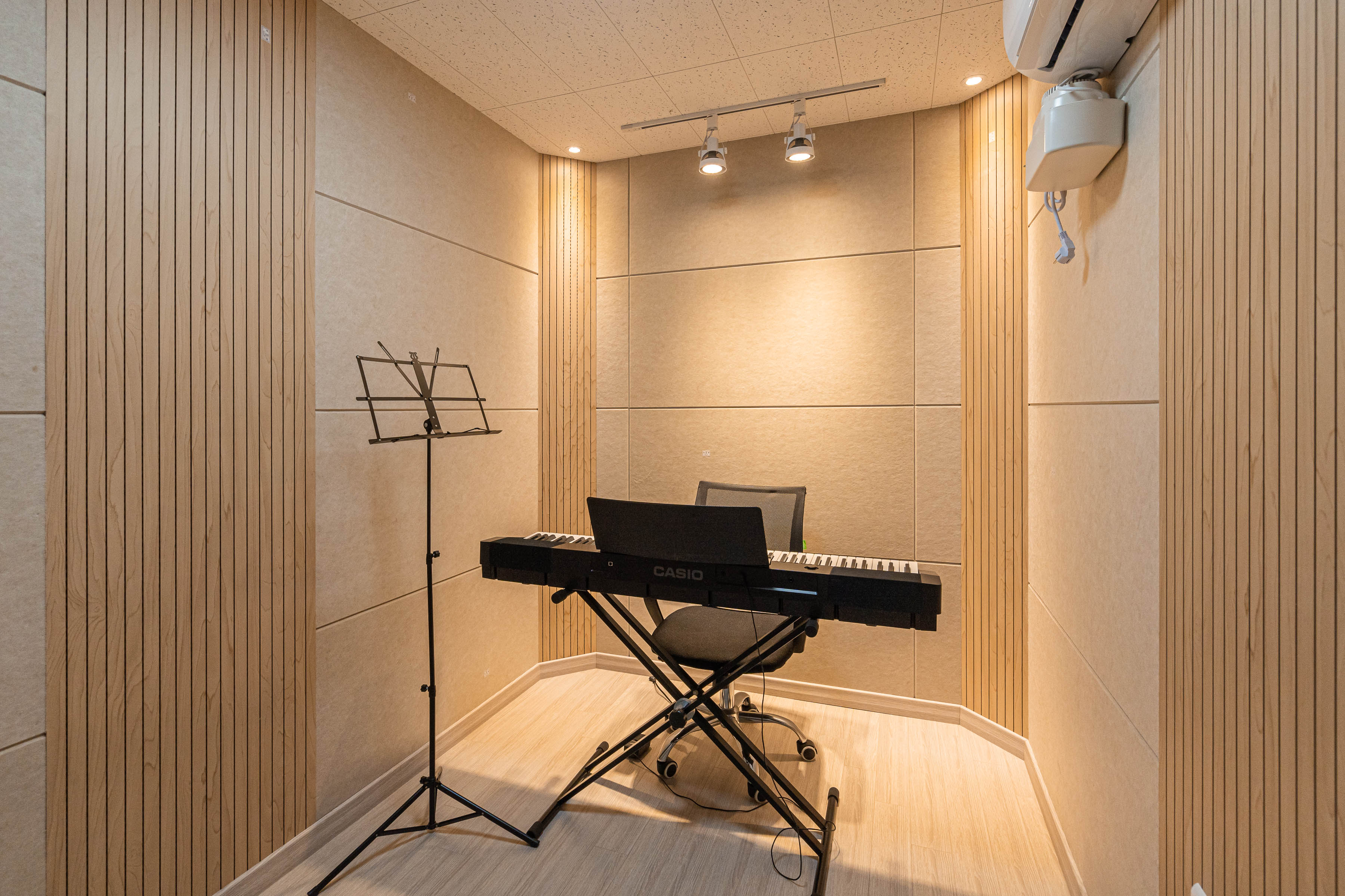 1번째 스튜디오 사진