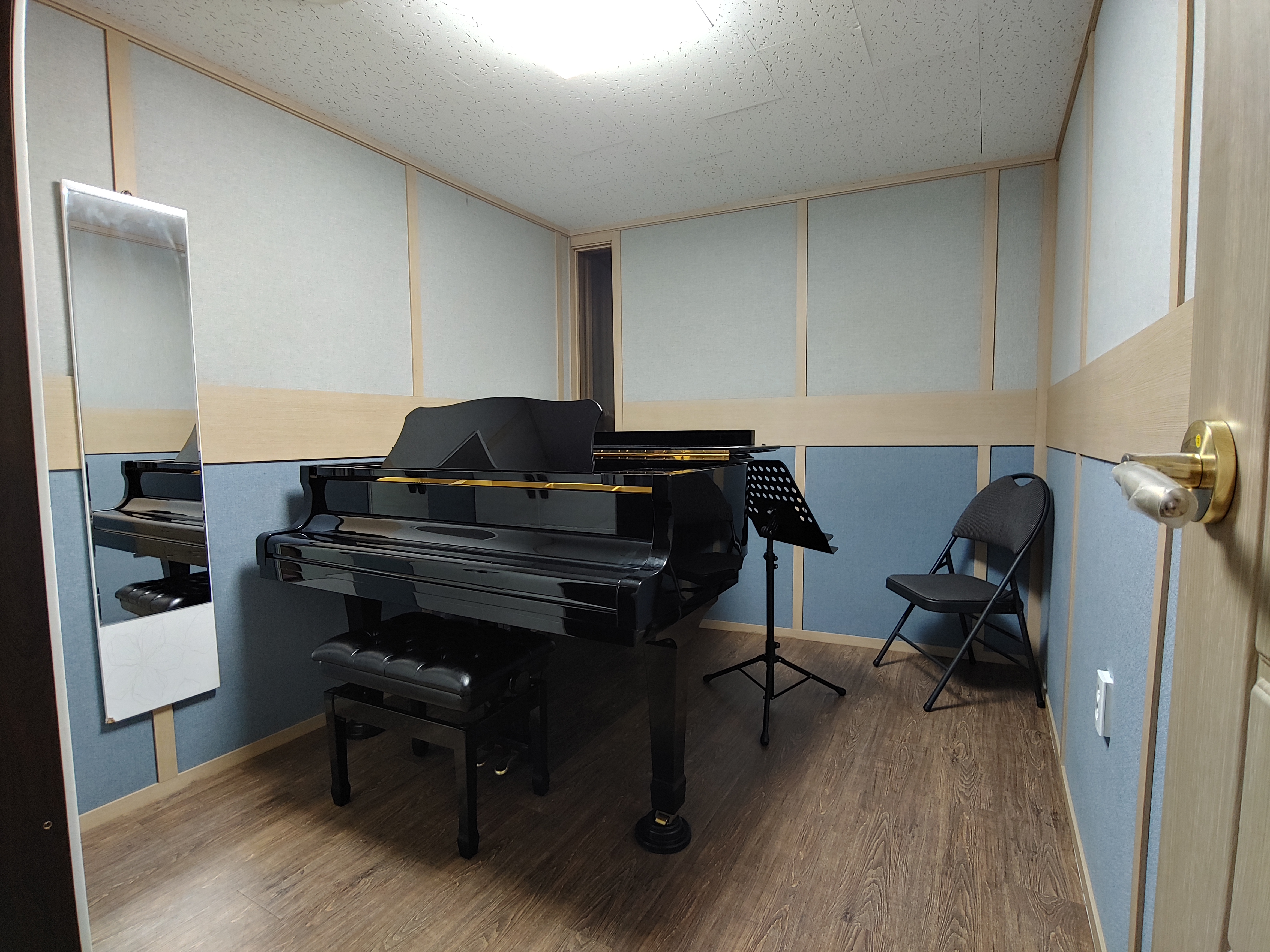 5번째 스튜디오 사진