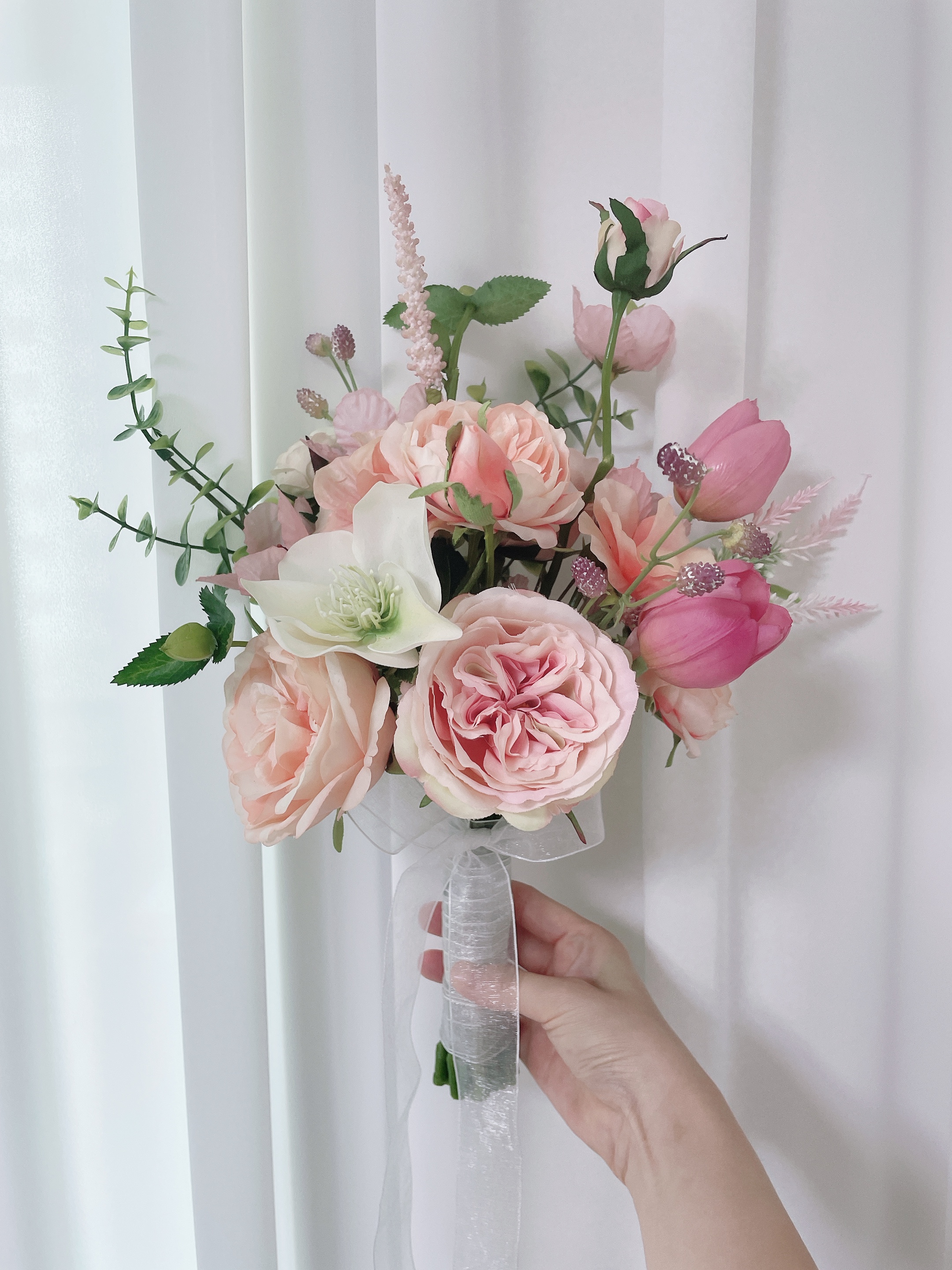 크림 화이트 대표 이미지