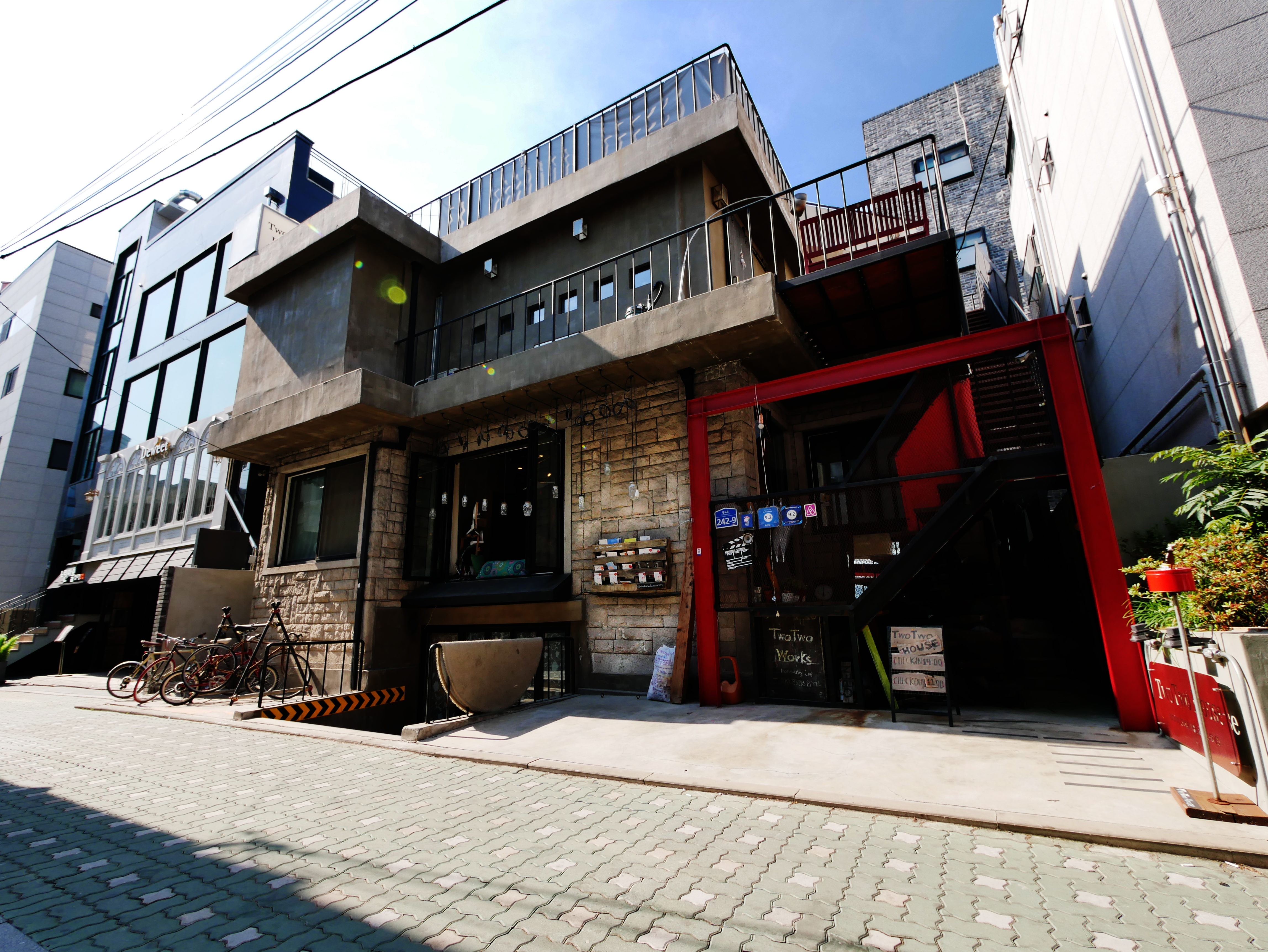 TwoTwo House 내부 또는 관련 모습