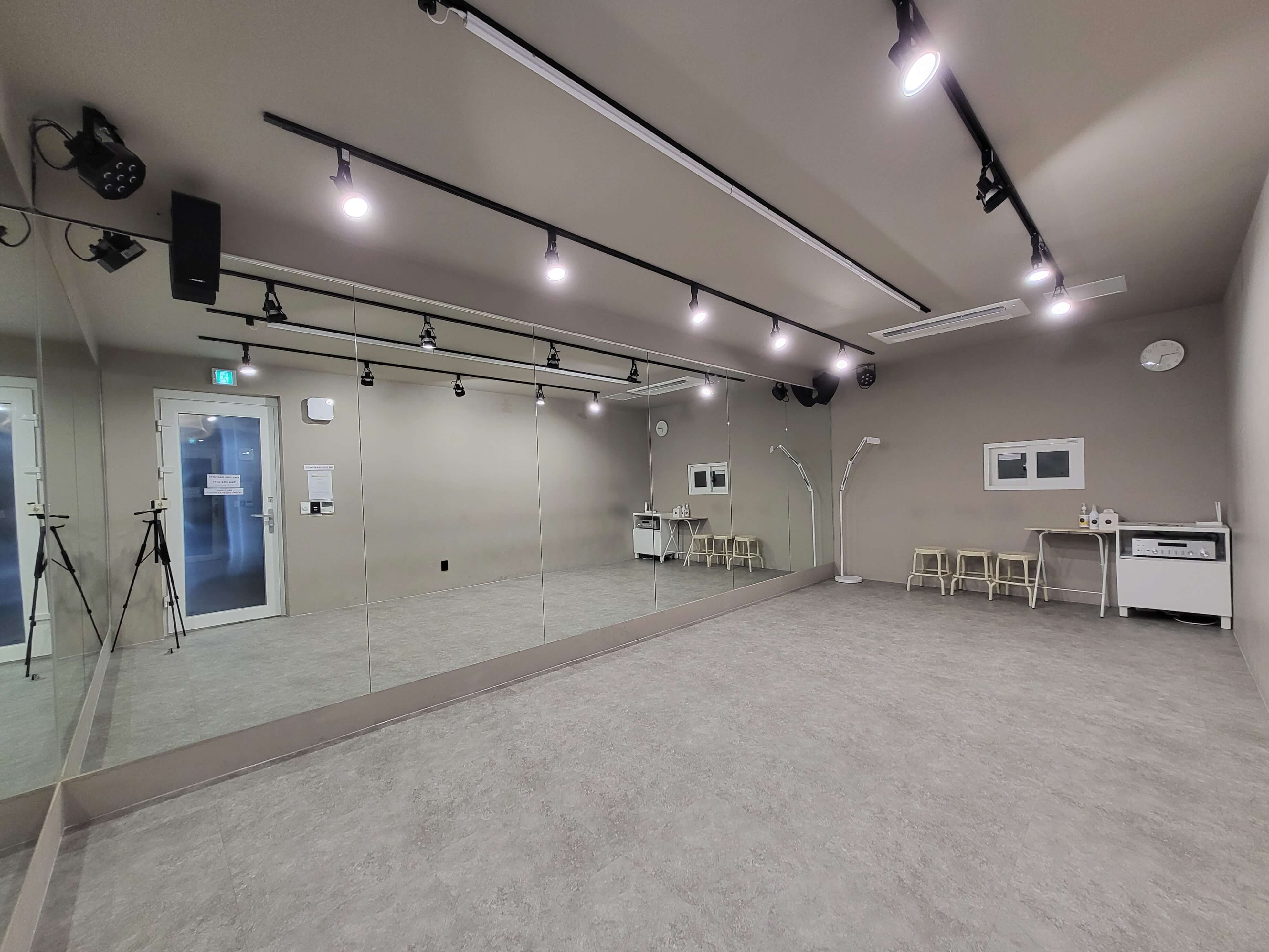 1번째 스튜디오 사진