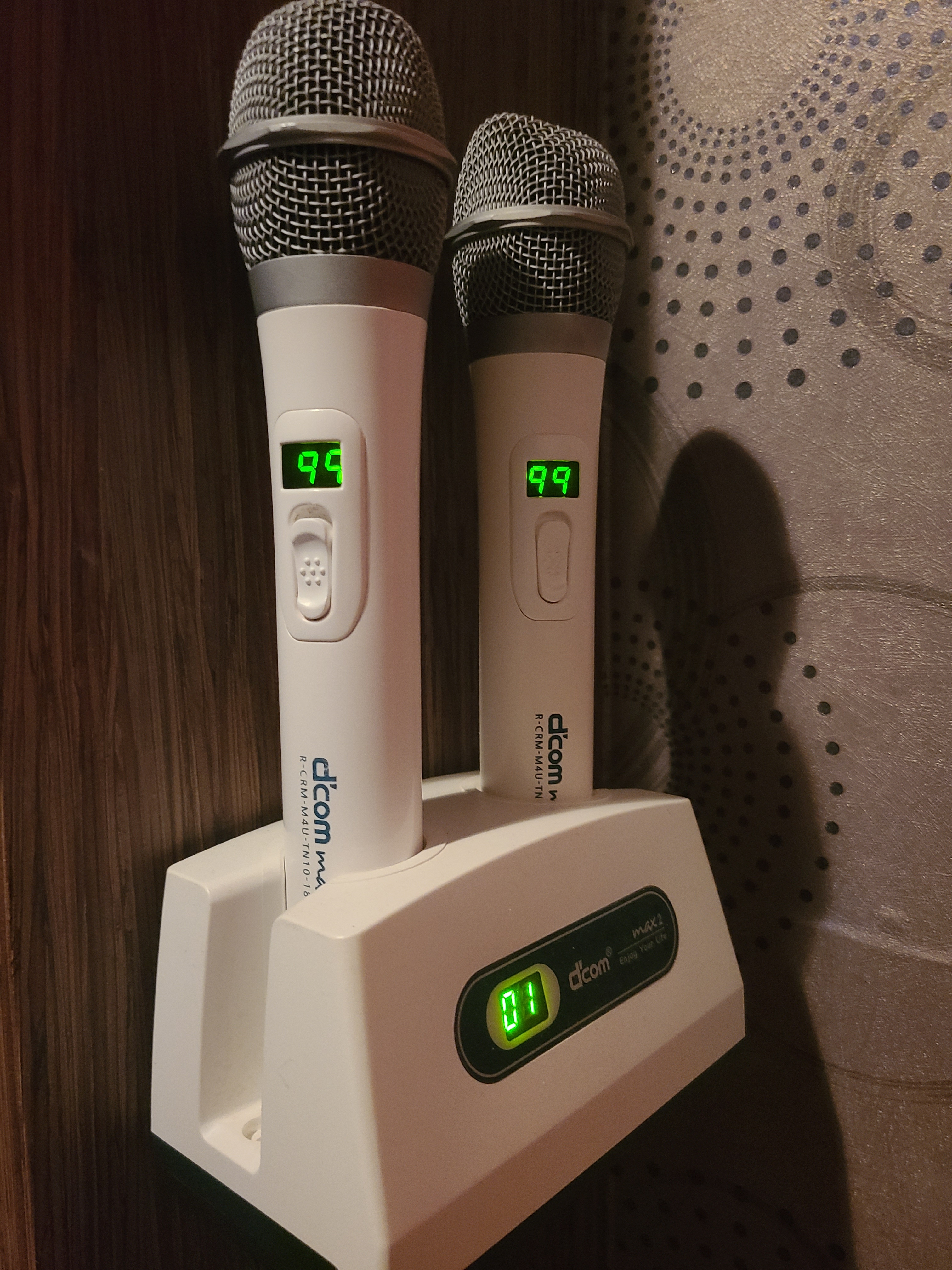 쟁반노래방 내부 또는 관련 모습