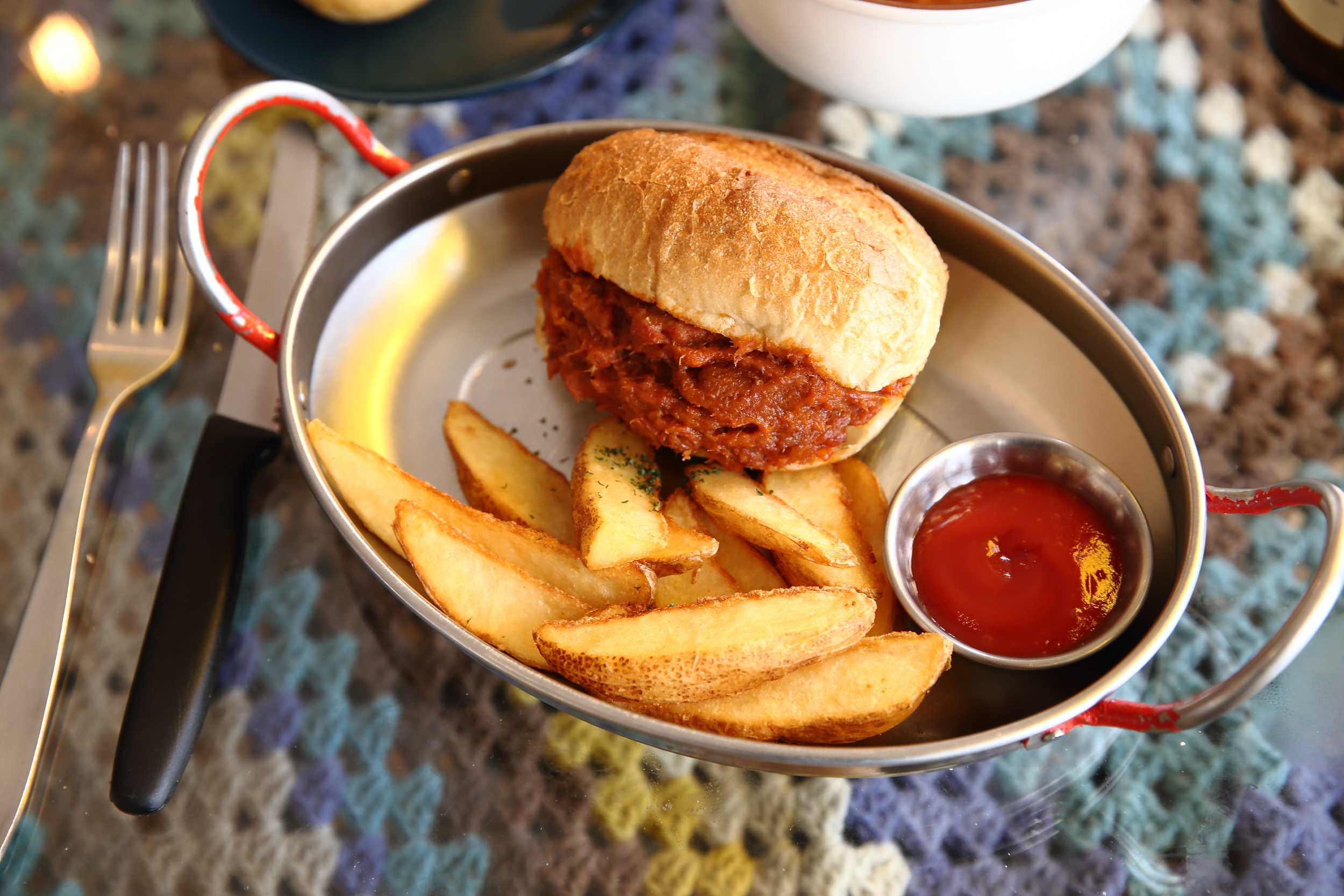 Pulled pork burger